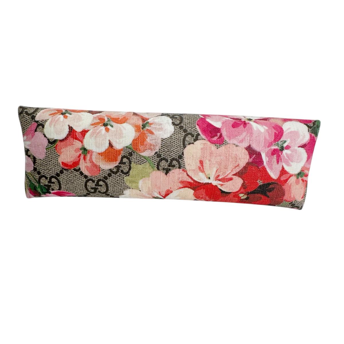 グッチ GUCCI ポーチ
 コスメポーチ 花柄 GGブルームス PVC 431380 ベージュ 【SS】
 【中古】
