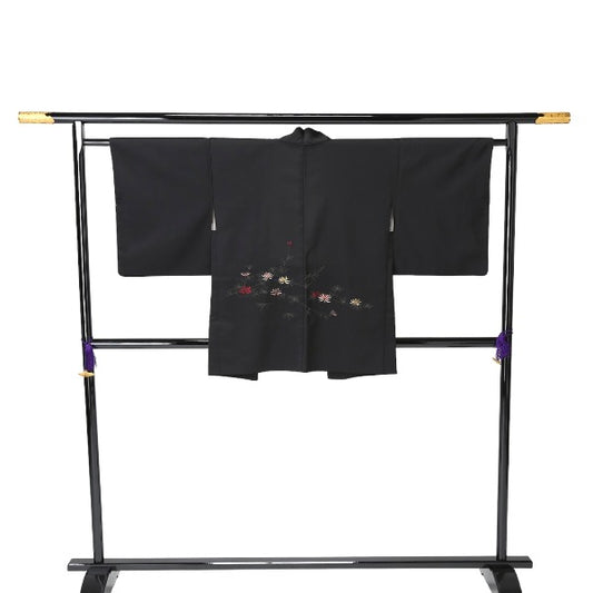 Haori
 Black-painted Haori with flowers, synthetic fiber, polyester, black [SS]
 【second hand】 