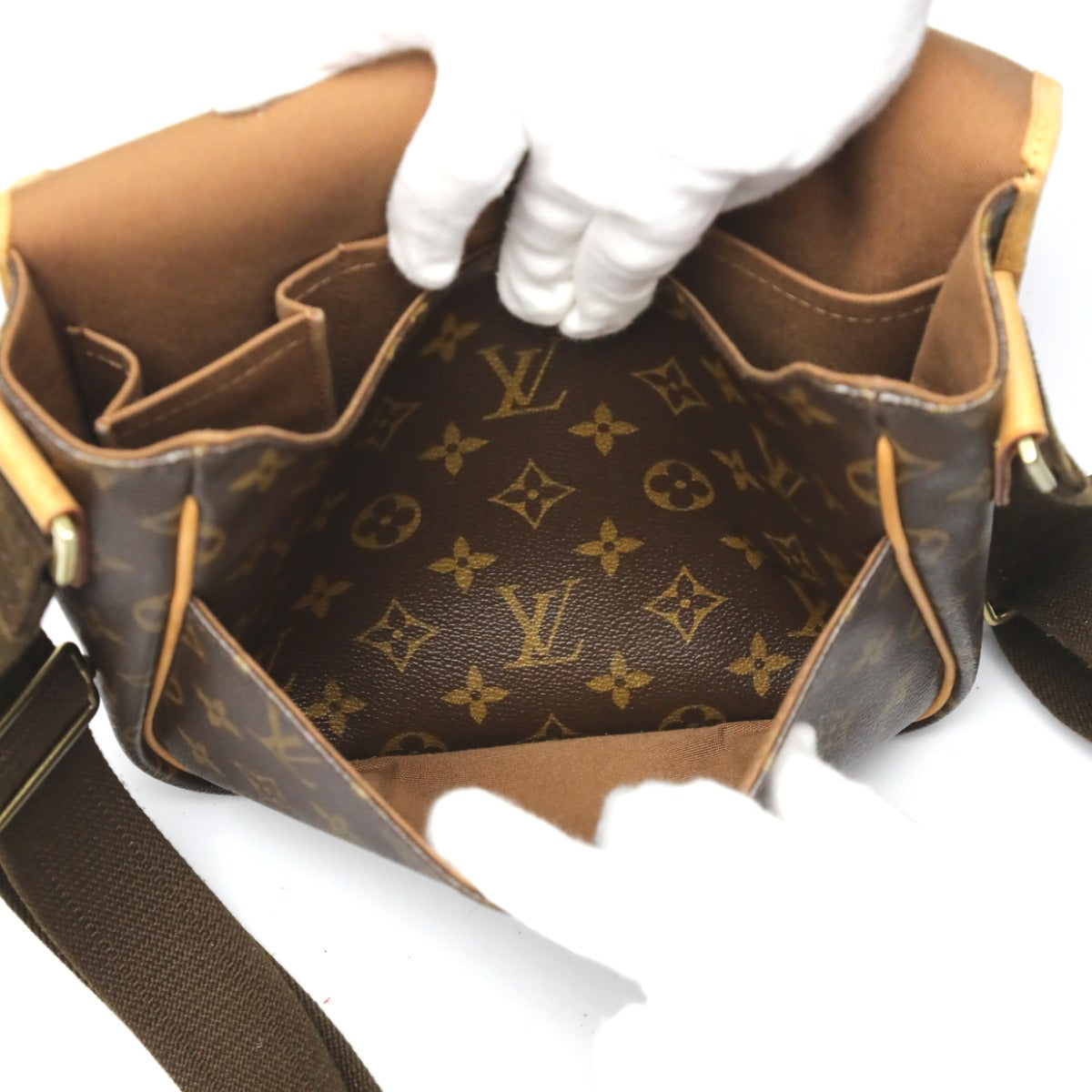 ルイヴィトン LOUIS VUITTON ショルダーバッグ
 メッセンジャーバック モノグラム メッセンジャーPM・ボスフォール モノグラムキャンバス M40106 ブラウン LV
 【SS】
 【中古】