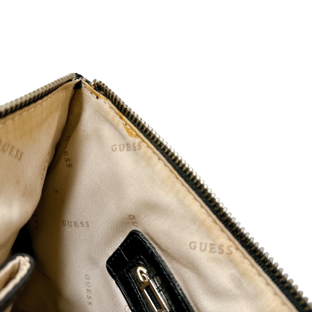 ゲス Guess セカンドバッグ
 クラッチバッグ クロコ型押し 合成皮革 ブラック 【SS】
 【中古】
