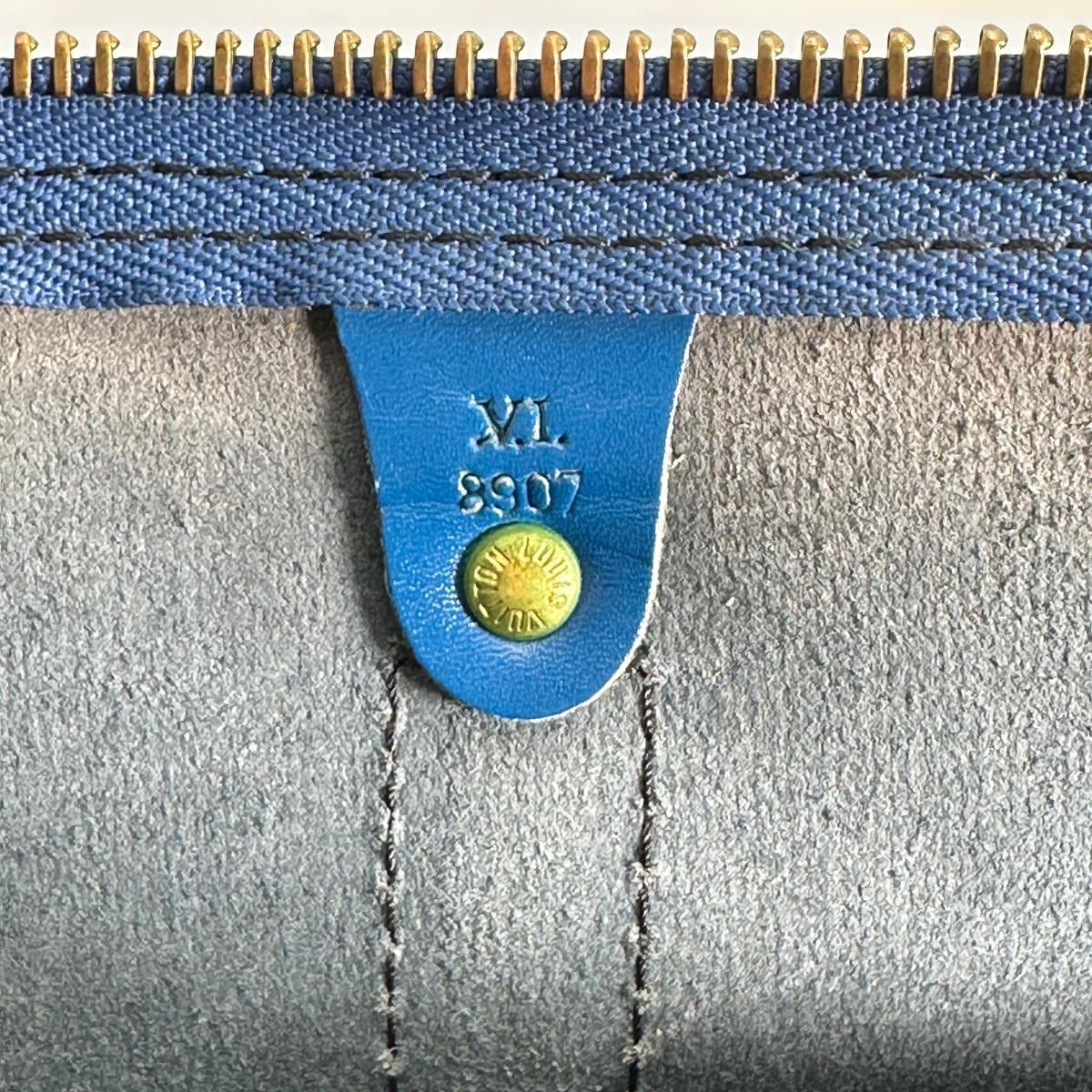 ルイヴィトン LOUIS VUITTON ボストンバッグ
 旅行かばん エピ キーポル50 エピレザー M42965 トレドブルー LV
 【SS】
 【中古】