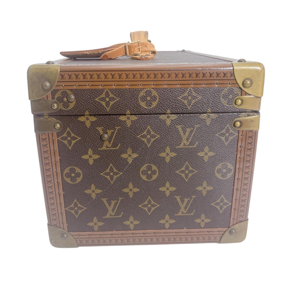 ルイヴィトン LOUIS VUITTON トランク
 アタッシュケース モノグラム ボワットブテイユ モノグラムキャンバス M21822 ブラウン LV
 【SS】
 【中古】