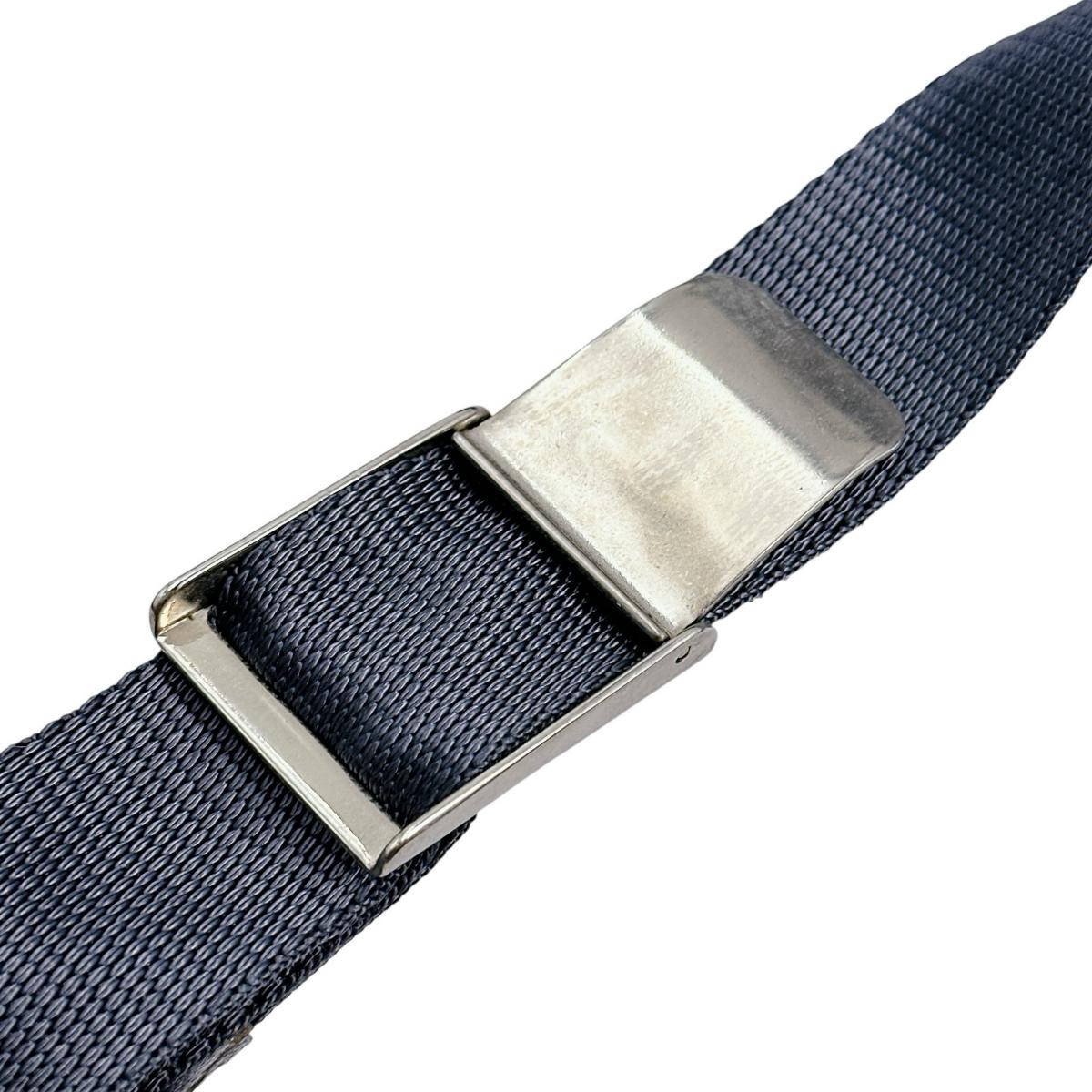 プラダ PRADA ショルダーバッグ
 ポシェット トライアングルロゴ シルクサテン サテン 明るいグレー 【SS】
 【中古】