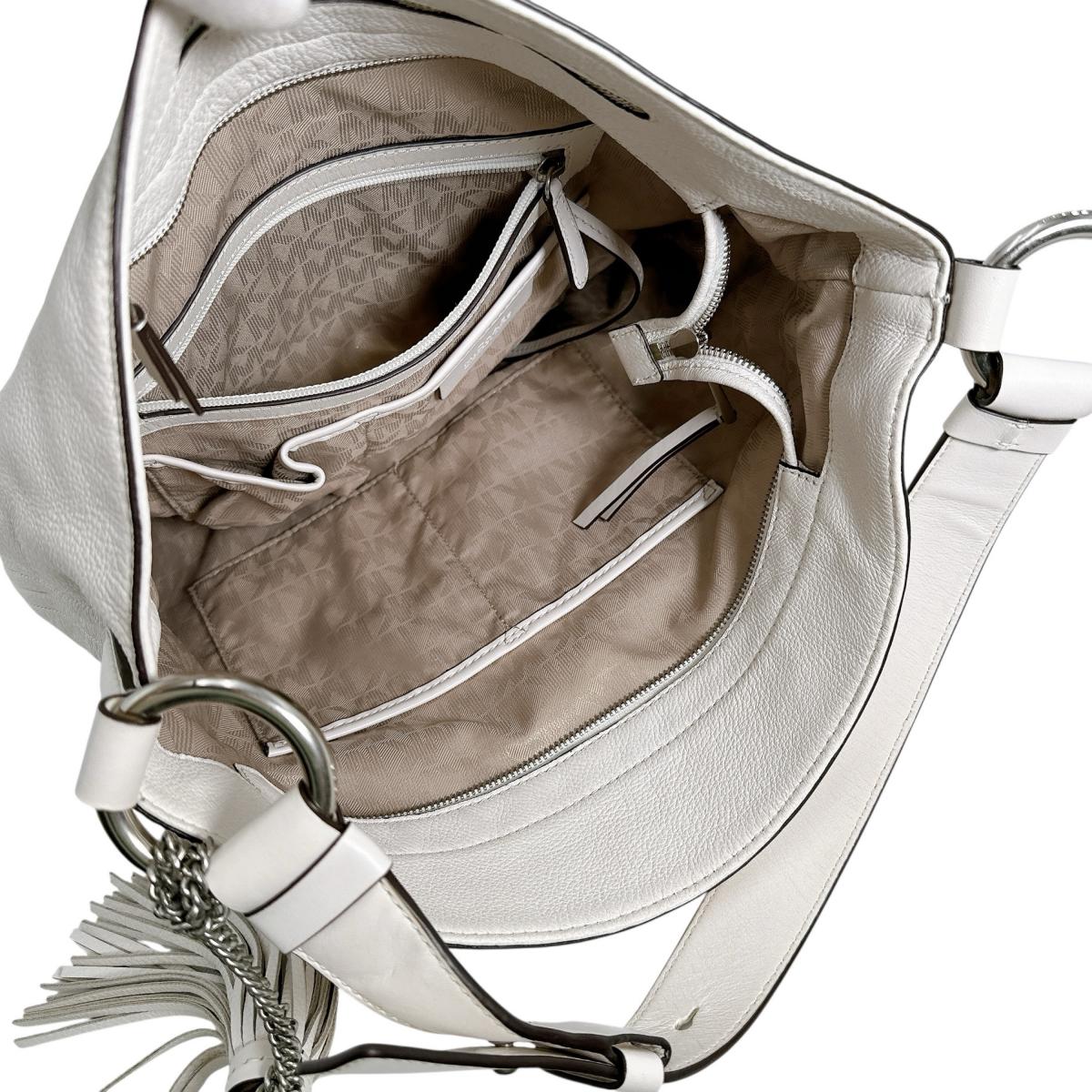 マイケルコース Michael Kors トートバッグ
 ハンドバッグ A4対応 タッセルチャーム付 レザー ホワイト 【SS】
 【中古】