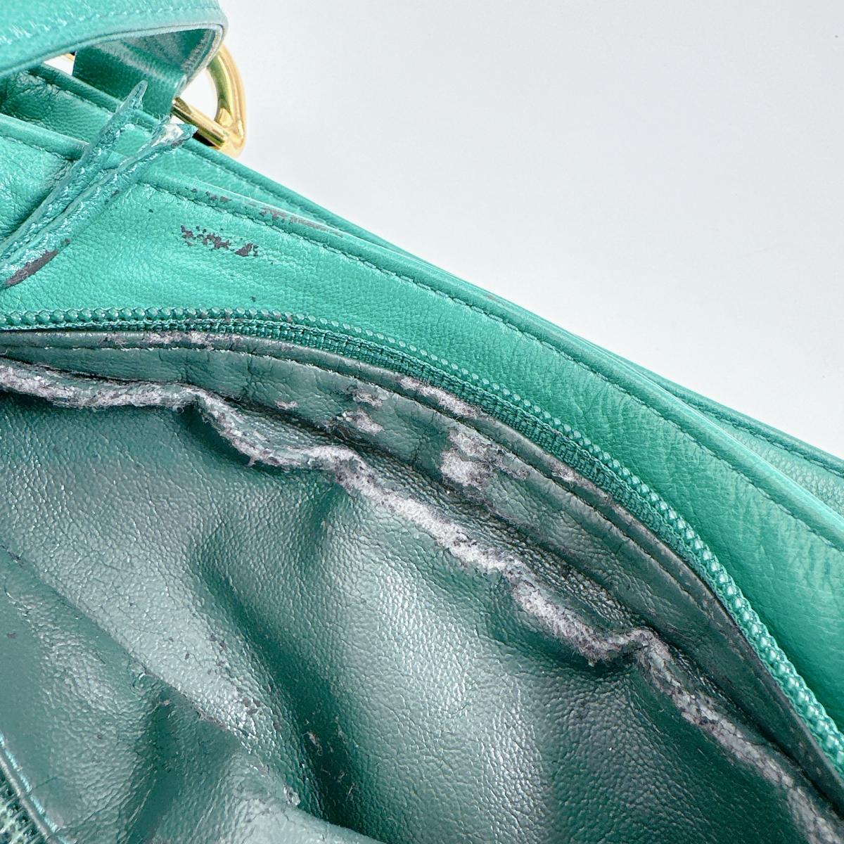 ロエベ LOEWE ショルダーバッグ
 ワンショルダー アナグラム レザー 1846 グリーン 【SS】
 【中古】