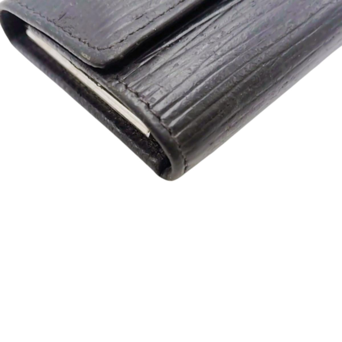 ルイヴィトン LOUIS VUITTON キーケース
 キーケース エピ ミュルティクレ6 エピレザー M63812 ノワール LV
 【SS】
 【中古】