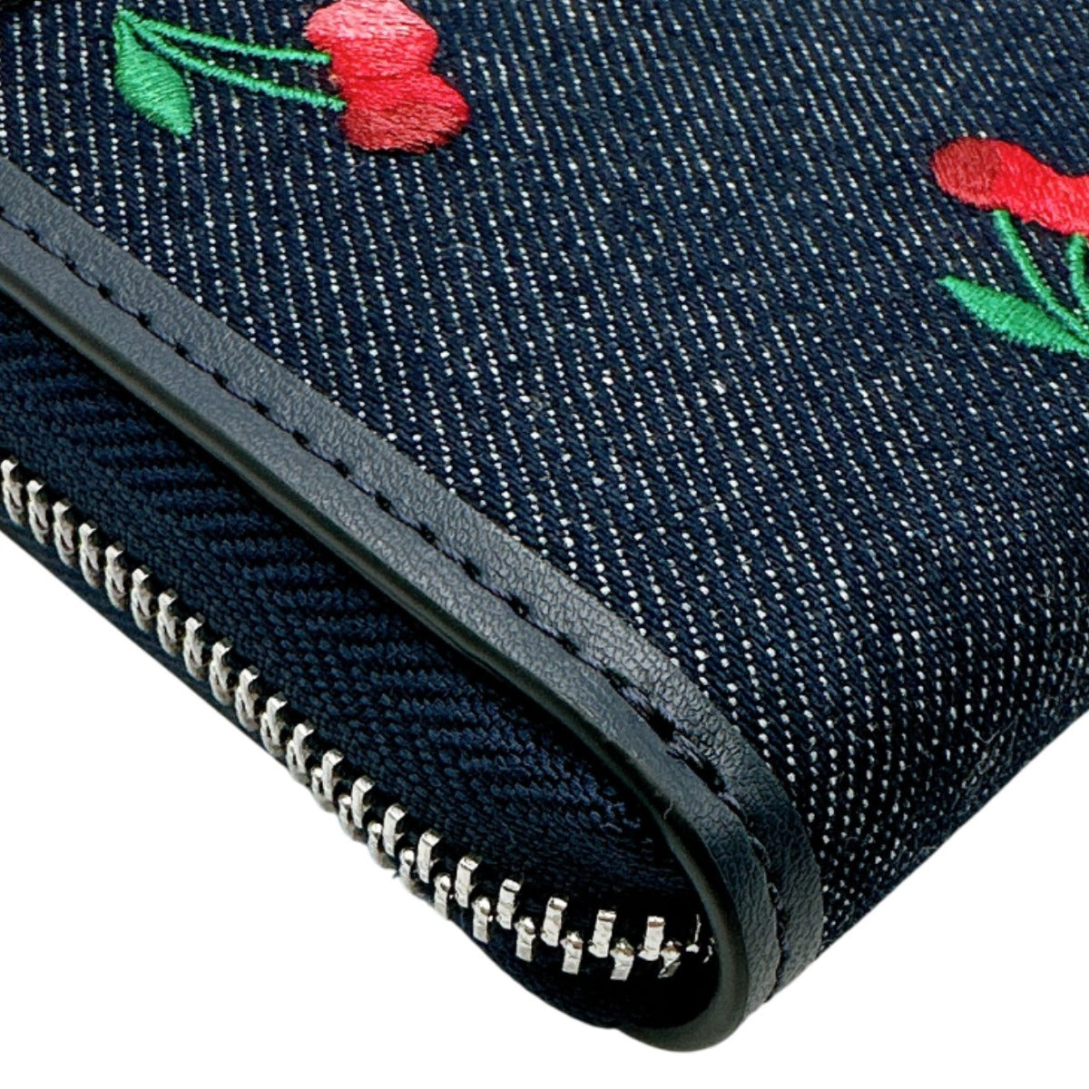 ケイトスペード Kate Spade 長財布
 ラウンドファスナー エラ ジップ アラウンド デニム K6151 ブルーマルチ 【SS】
 【中古】