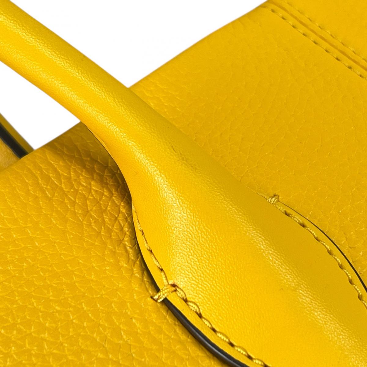 マイケルコース Michael Kors ハンドバッグ
 2WAYバッグ ショルダーバッグ 牛革 イエロー 【SS】
 【中古】