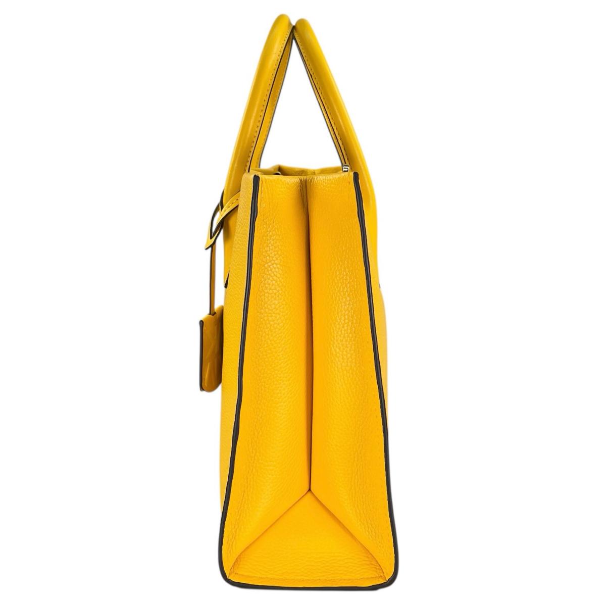 マイケルコース Michael Kors ハンドバッグ
 2WAYバッグ ショルダーバッグ 牛革 イエロー 【SS】
 【中古】