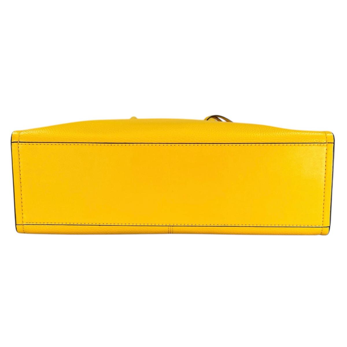 マイケルコース Michael Kors ハンドバッグ
 2WAYバッグ ショルダーバッグ 牛革 イエロー 【SS】
 【中古】