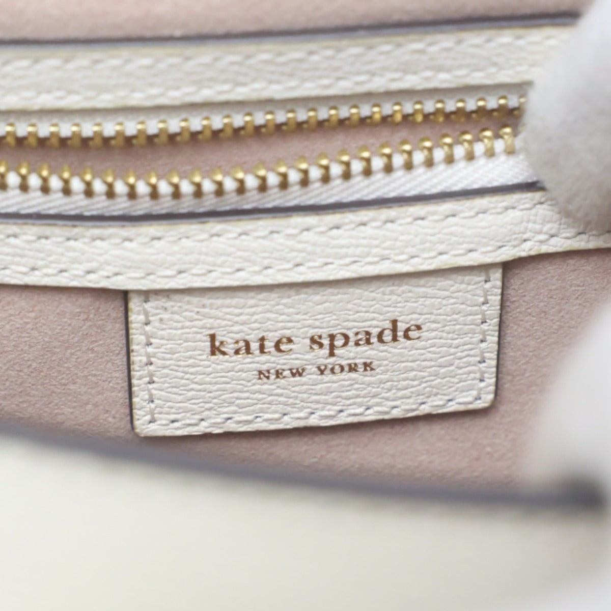 ケイトスペード Kate Spade ハンドバッグ
 ミニバッグ ケイティ ハート エンベリッシュ スモール トップ レザー ホワイト 【SS】
 【中古】