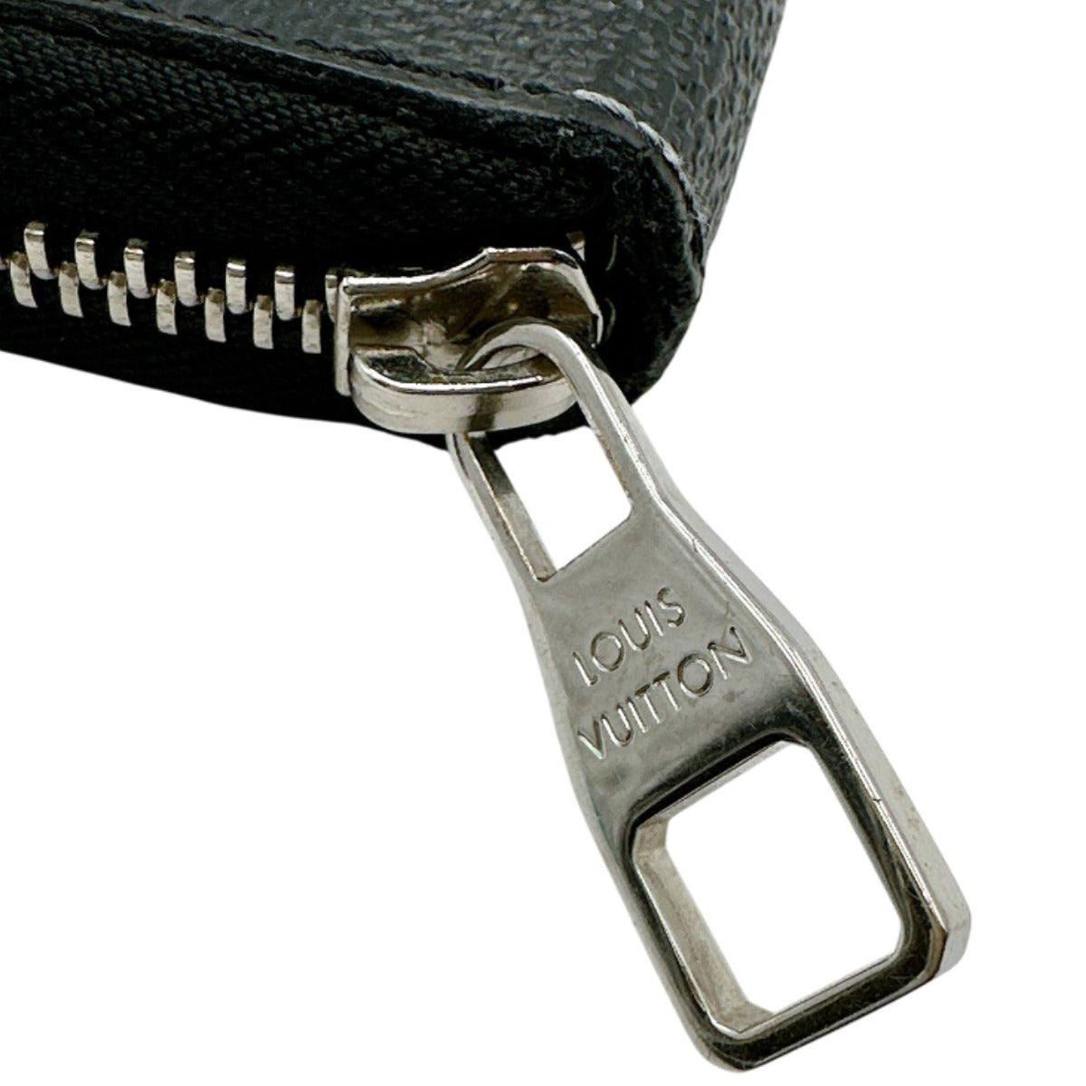 ルイヴィトン LOUIS VUITTON 長財布
 財布 ダミエ ジッピー オーガナイザーNM ダミエグラフィットキャンバス N60111 ダミエ・グラフィット LV
 【SS】
 【中古】