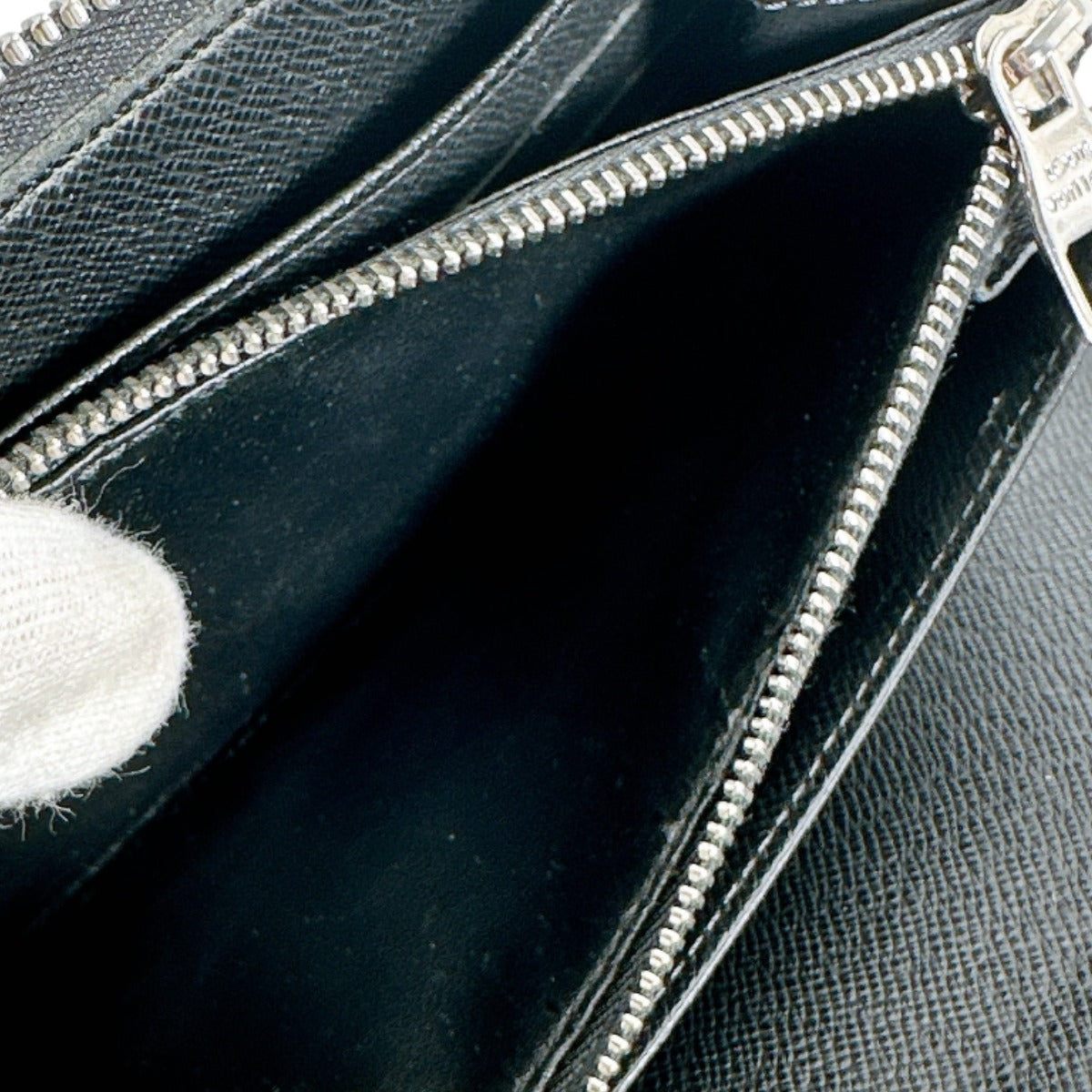 ルイヴィトン LOUIS VUITTON 長財布
 財布 ダミエ ジッピー オーガナイザーNM ダミエグラフィットキャンバス N60111 ダミエ・グラフィット LV
 【SS】
 【中古】