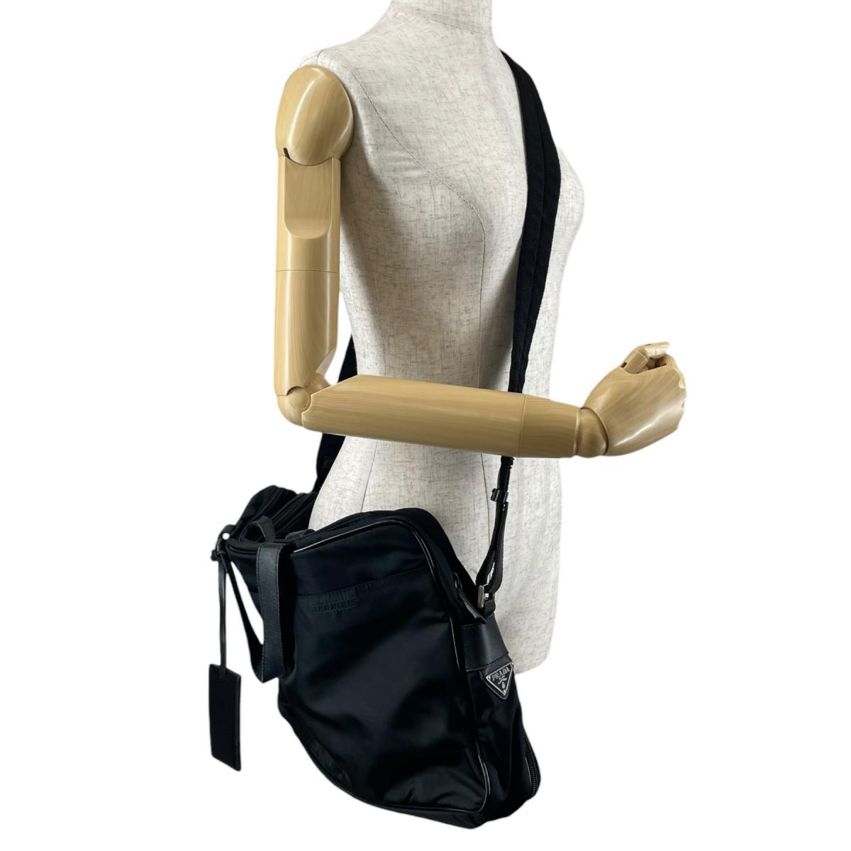 プラダ PRADA ショルダーバッグ
 ビジネスバッグ ブリーフケース トライアングルロゴ ナイロン ブラック 【SS】
 【中古】