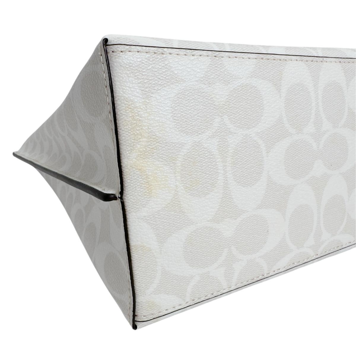 コーチ COACH トートバッグ
 コーテッドキャンバス シグネチャー モリー PVC B2241 ホワイト 【SS】
 【中古】