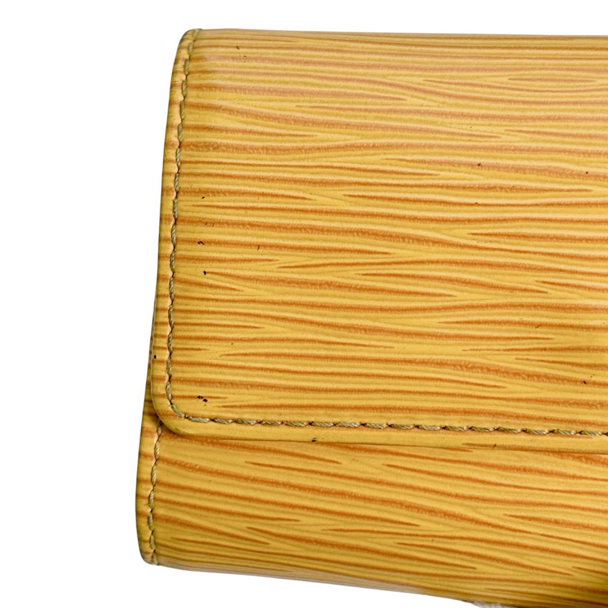 ルイヴィトン LOUIS VUITTON キーケース
 6本用キーケース エピ ミュルティクレ6 エピレザー M63819 タッシリイエロー LV
 【SS】
 【中古】