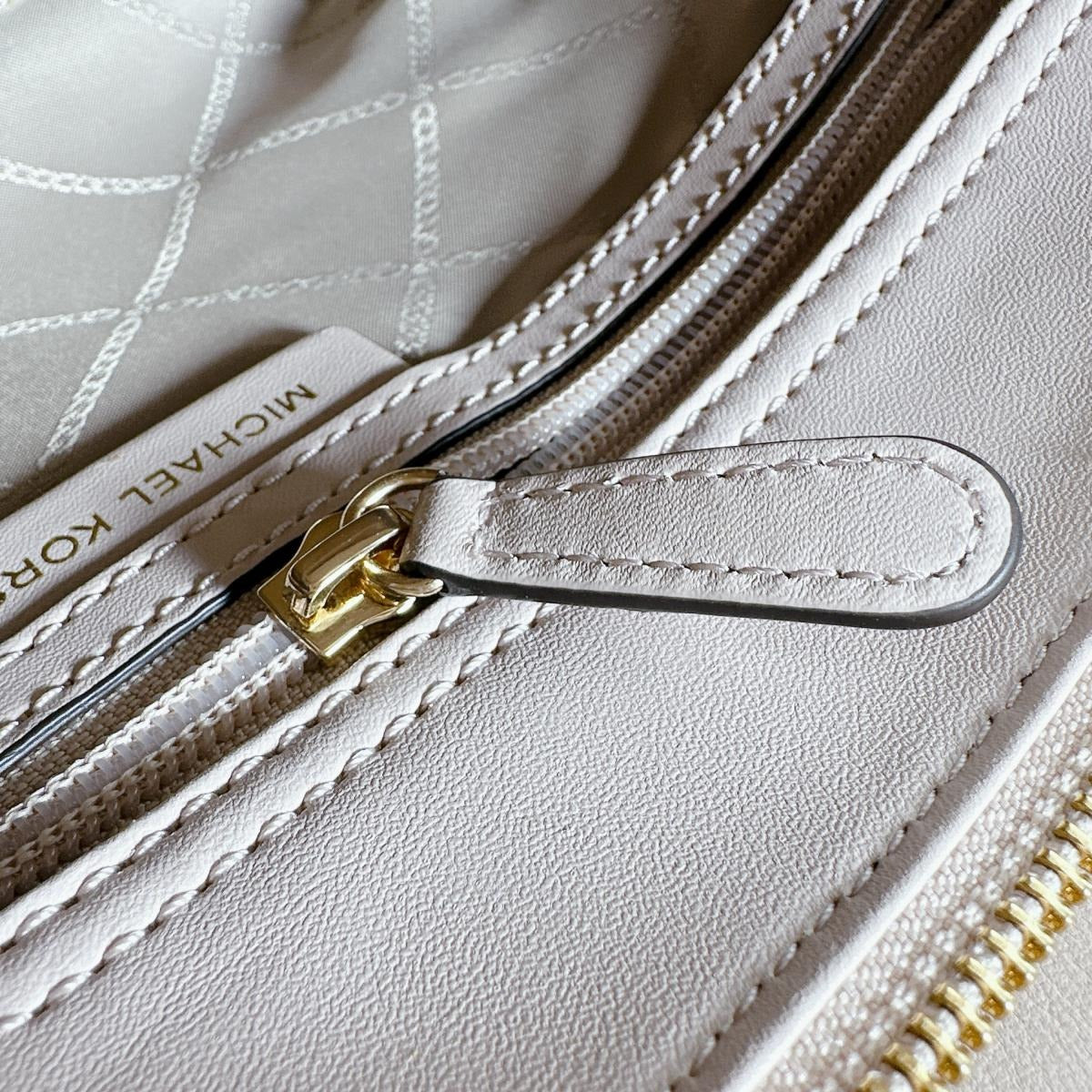 マイケルコース Michael Kors ハンドバッグ
 2WAYバッグ ショルダーバッグ レザー 30F1GUSS2L ピンク 【SS】
 【中古】