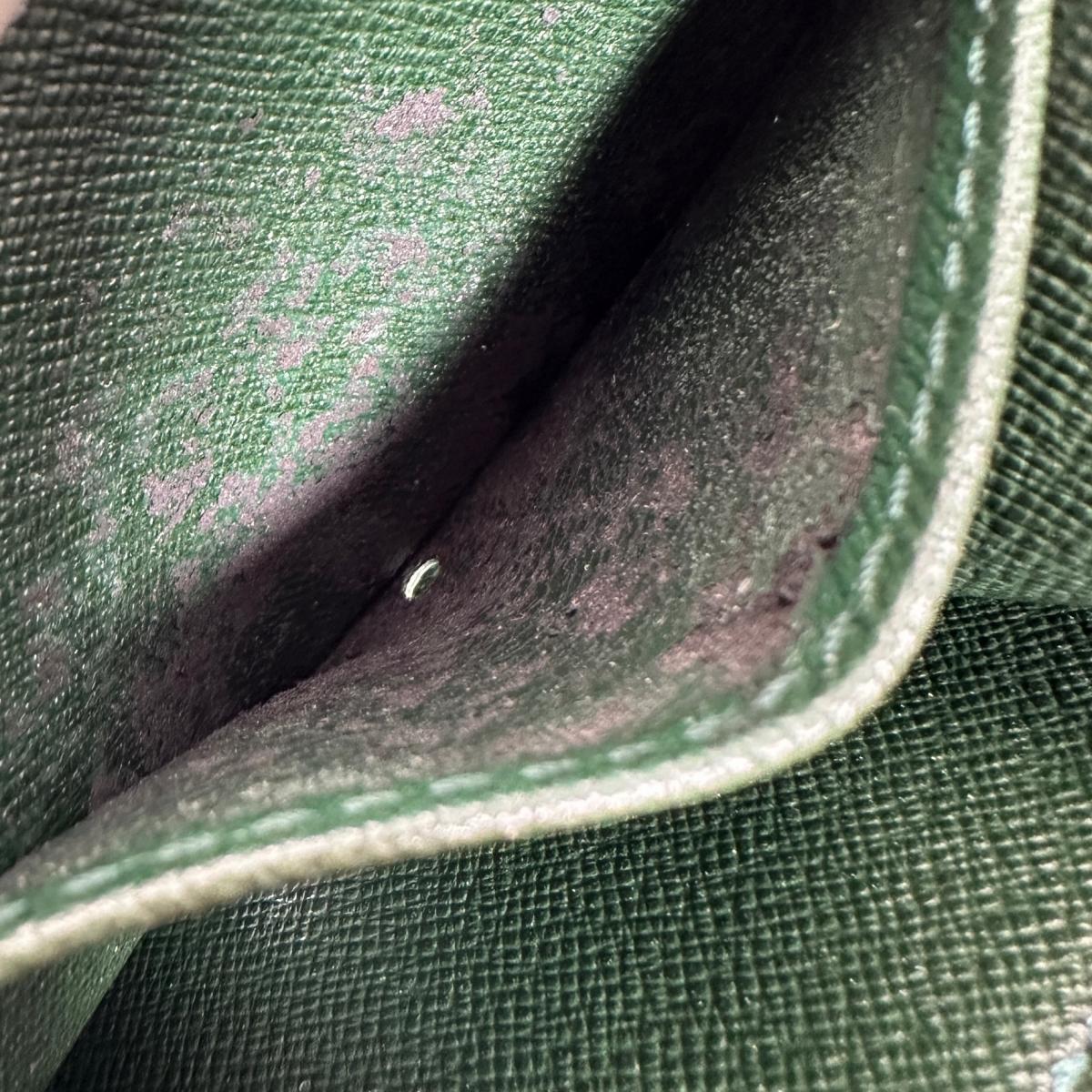 ルイヴィトン LOUIS VUITTON セカンドバッグ
 セカンドバッグ タイガ エピセア ポシェットクラド タイガ M30194 グリーン LV
 【SS】
 【中古】