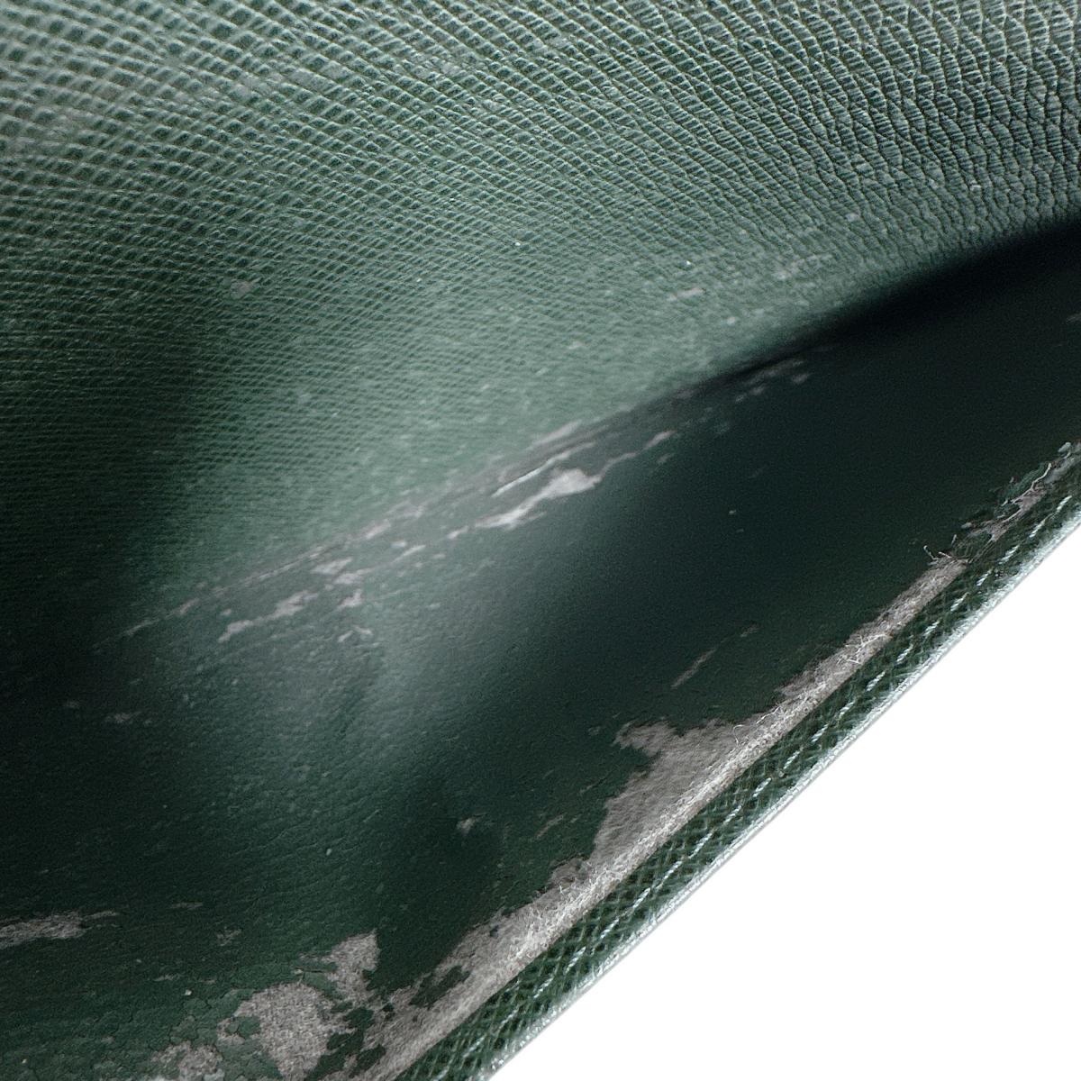 ルイヴィトン LOUIS VUITTON セカンドバッグ
 セカンドバッグ タイガ エピセア ポシェットクラド タイガ M30194 グリーン LV
 【SS】
 【中古】