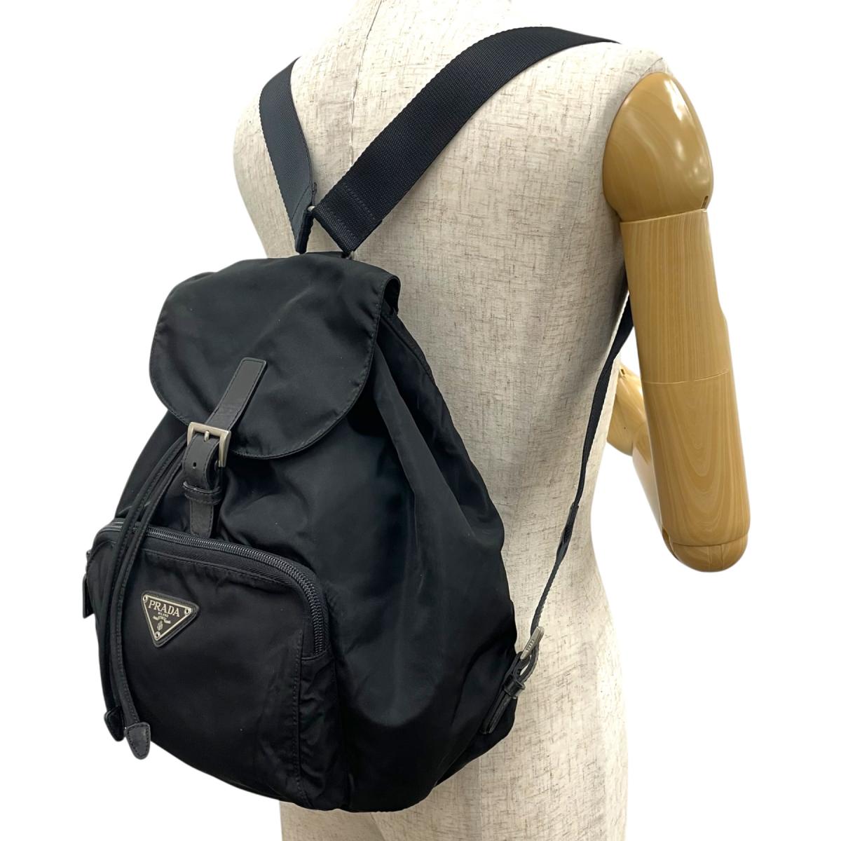 プラダ PRADA リュック・デイパック
 ナイロン バックパック リュック ナイロン B4650F ブラック 【SS】
 【中古】