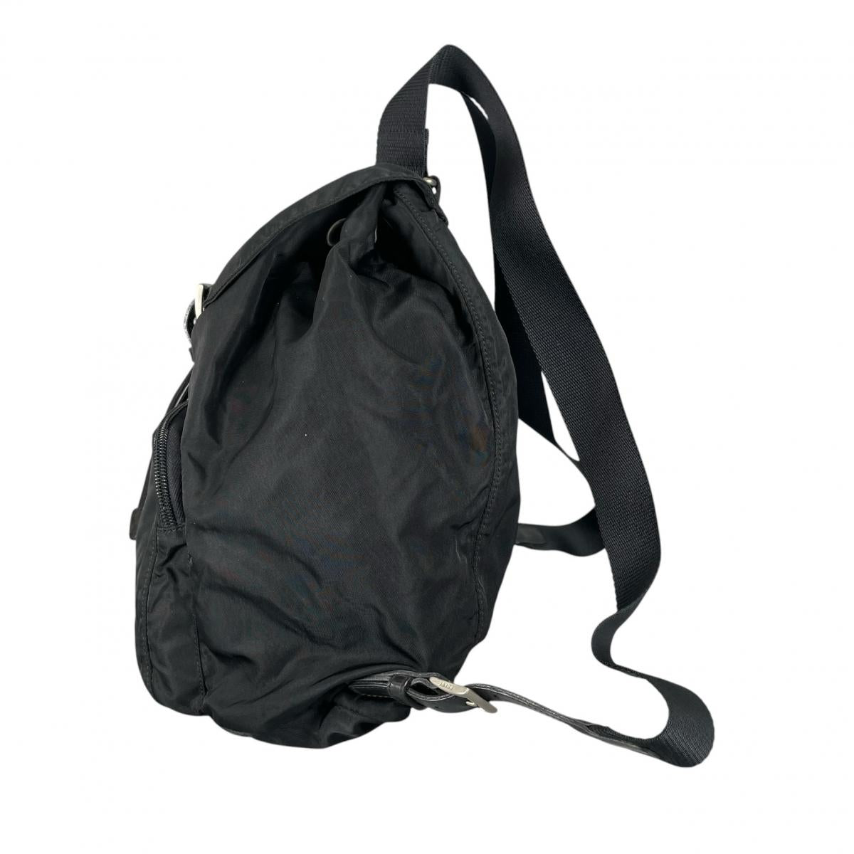 プラダ PRADA リュック・デイパック
 ナイロン バックパック リュック ナイロン B4650F ブラック 【SS】
 【中古】