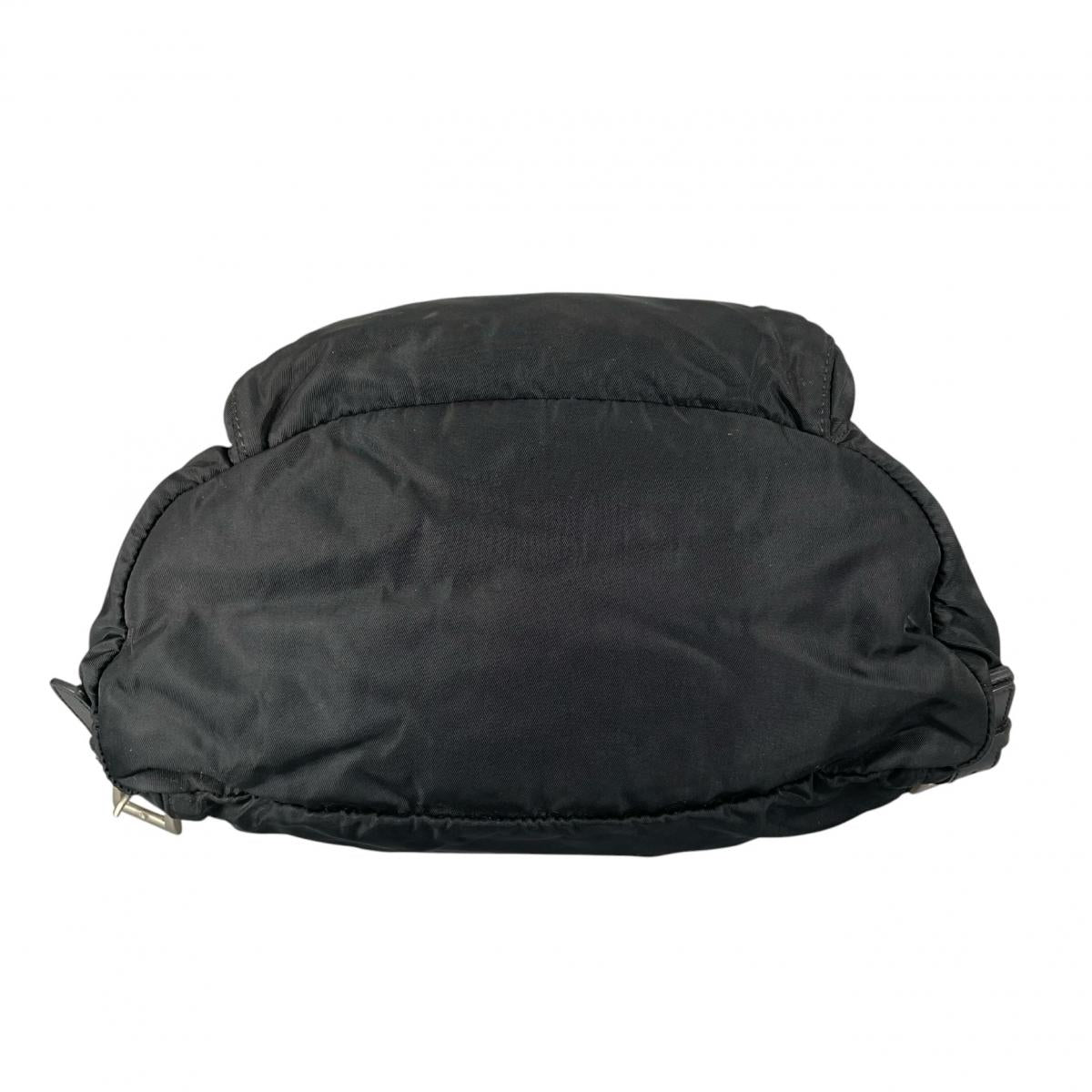 プラダ PRADA リュック・デイパック
 ナイロン バックパック リュック ナイロン B4650F ブラック 【SS】
 【中古】