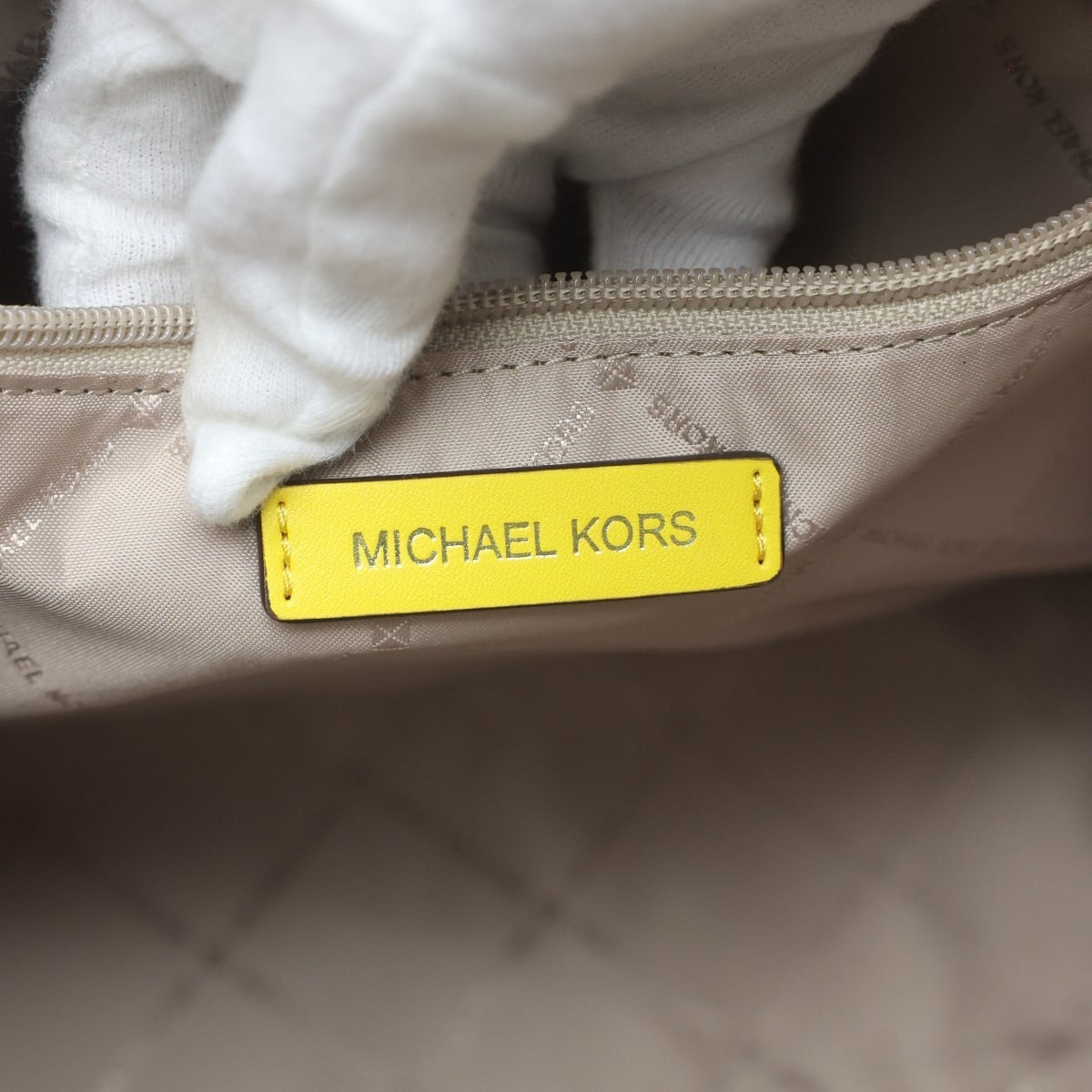 マイケルコース Michael Kors ハンドバッグ
 2WAYバッグ ショルダーバッグ 牛革 イエロー 【中古】