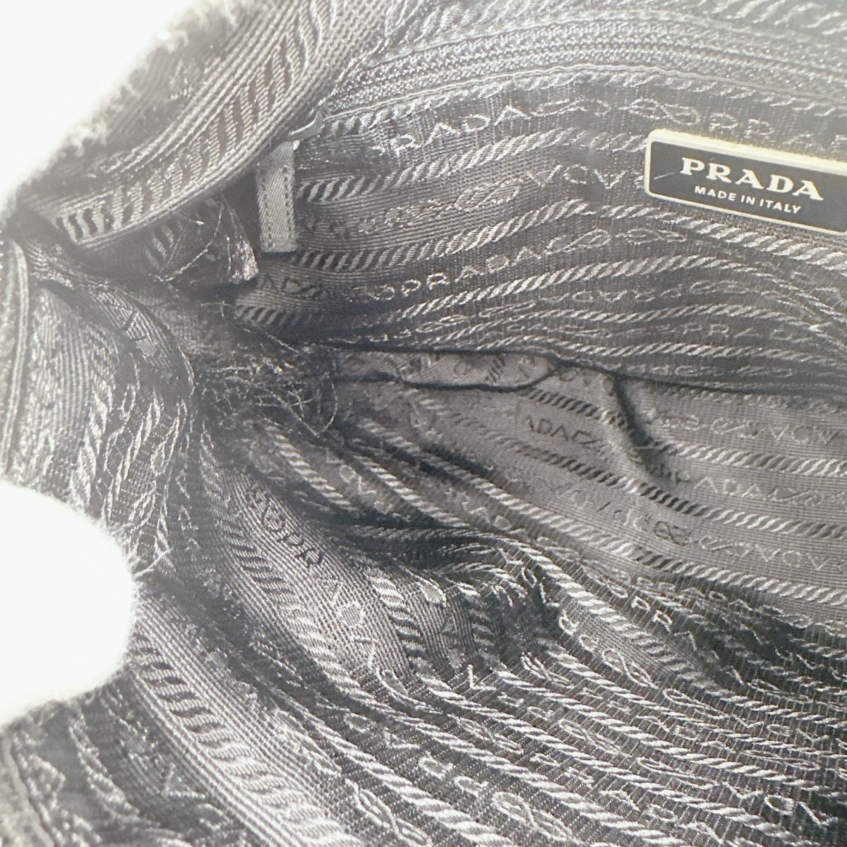 プラダ PRADA ショルダーバッグ
 クロスボディバック Re-Nylon 三角ロゴ ナイロン ブラック 【SS】
 【中古】