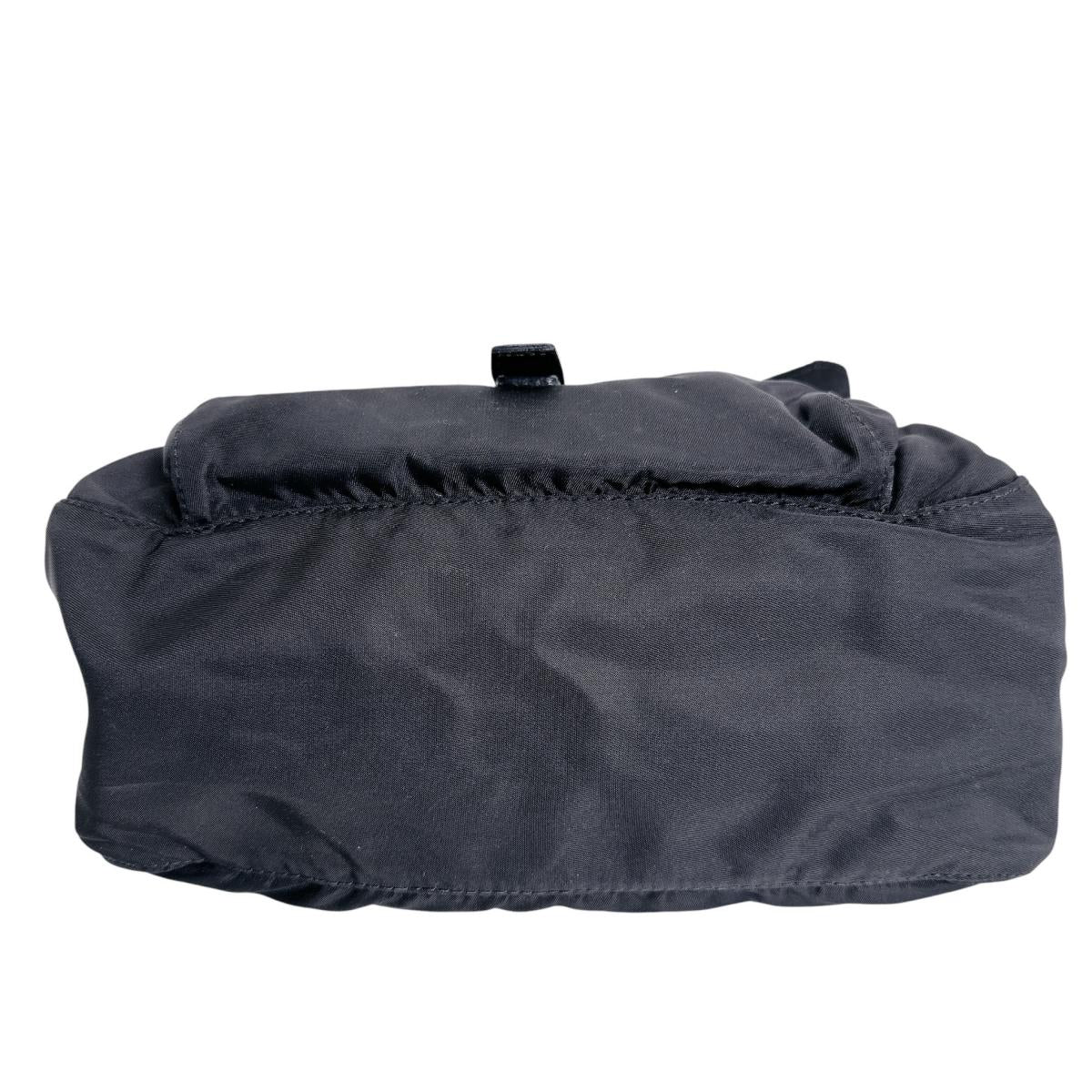 プラダ PRADA ショルダーバッグ
 クロスボディバック Re-Nylon 三角ロゴ ナイロン ブラック 【SS】
 【中古】