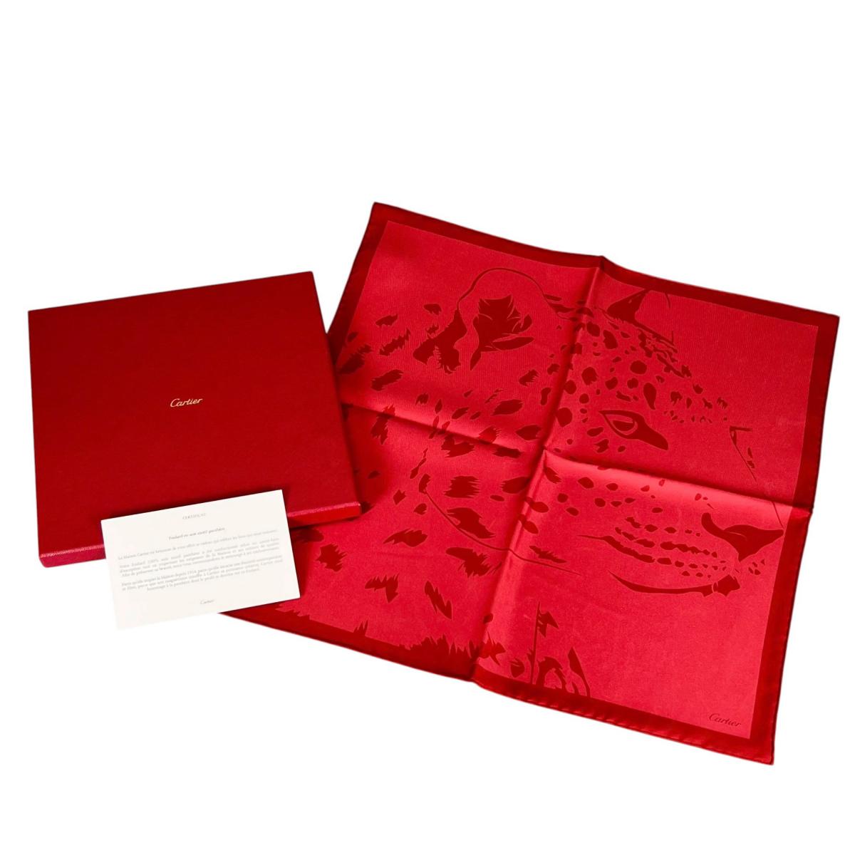 カルティエ CARTIER スカーフ
 スカーフ スクエア パンサー シルク CRPC001686 ルージュ 【SS】
 【中古】