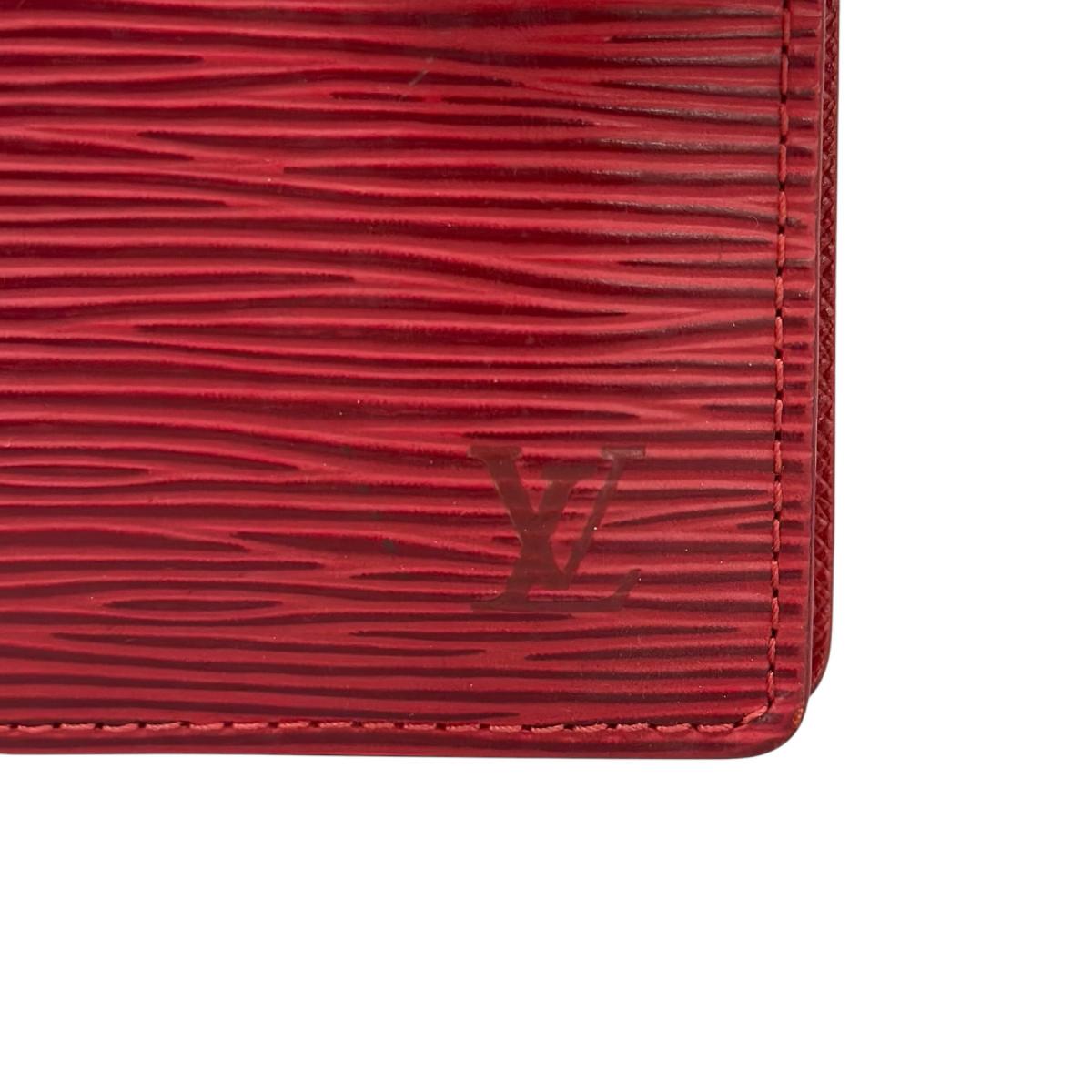 ルイヴィトン LOUIS VUITTON 手帳カバー
 アジェンダPM システム手帳カバー エピ 6穴 エピレザー R2005E レッド LV
 【SS】
 【中古】