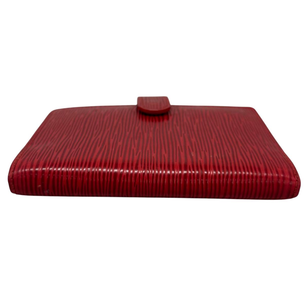 ルイヴィトン LOUIS VUITTON 手帳カバー
 アジェンダPM システム手帳カバー エピ 6穴 エピレザー R2005E レッド LV
 【SS】
 【中古】