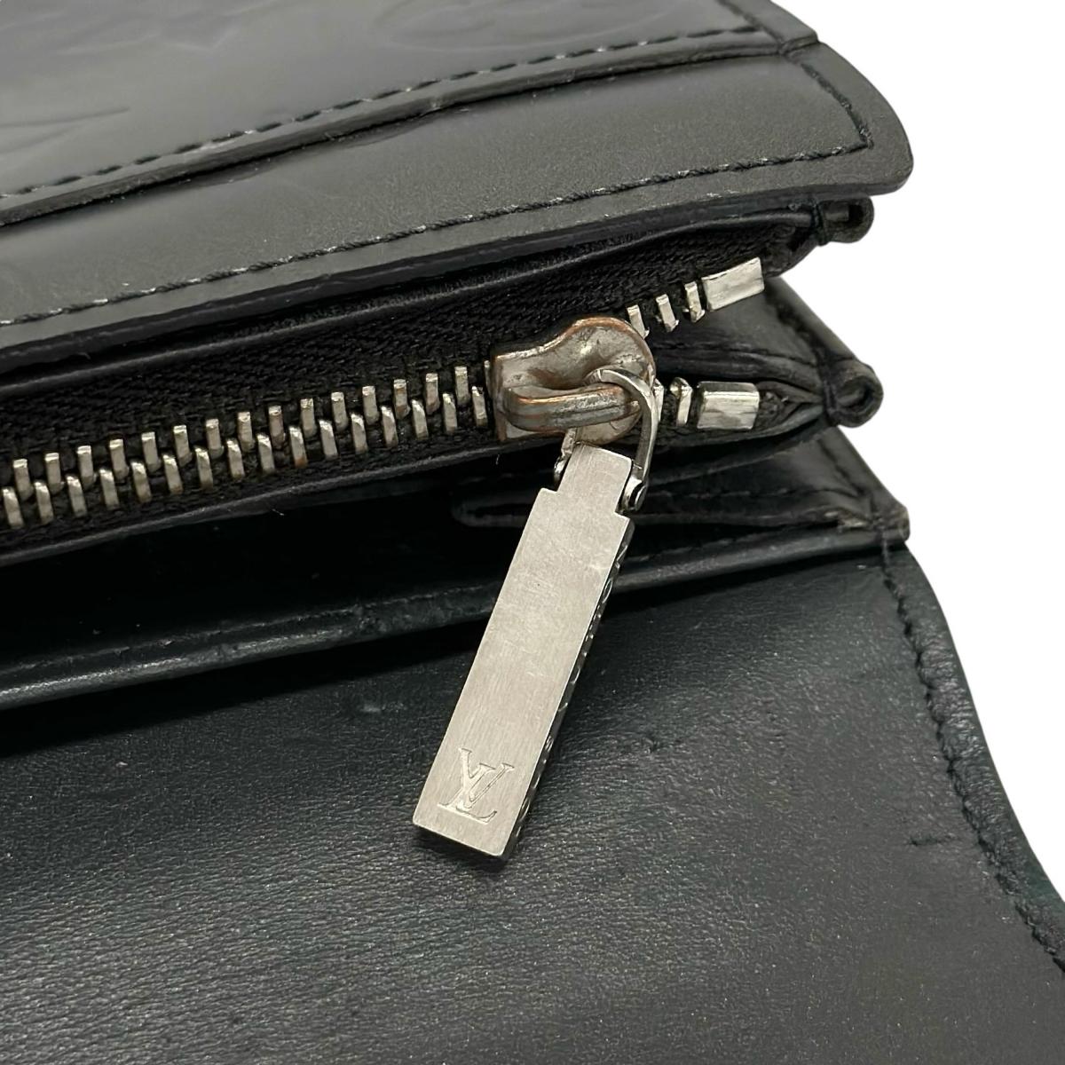 ルイヴィトン LOUIS VUITTON 長財布
 ラウンドファスナー モノグラム ジッピーウォレット モノグラムヴェルニ M65102 グリーン LV
 【SS】
 【中古】