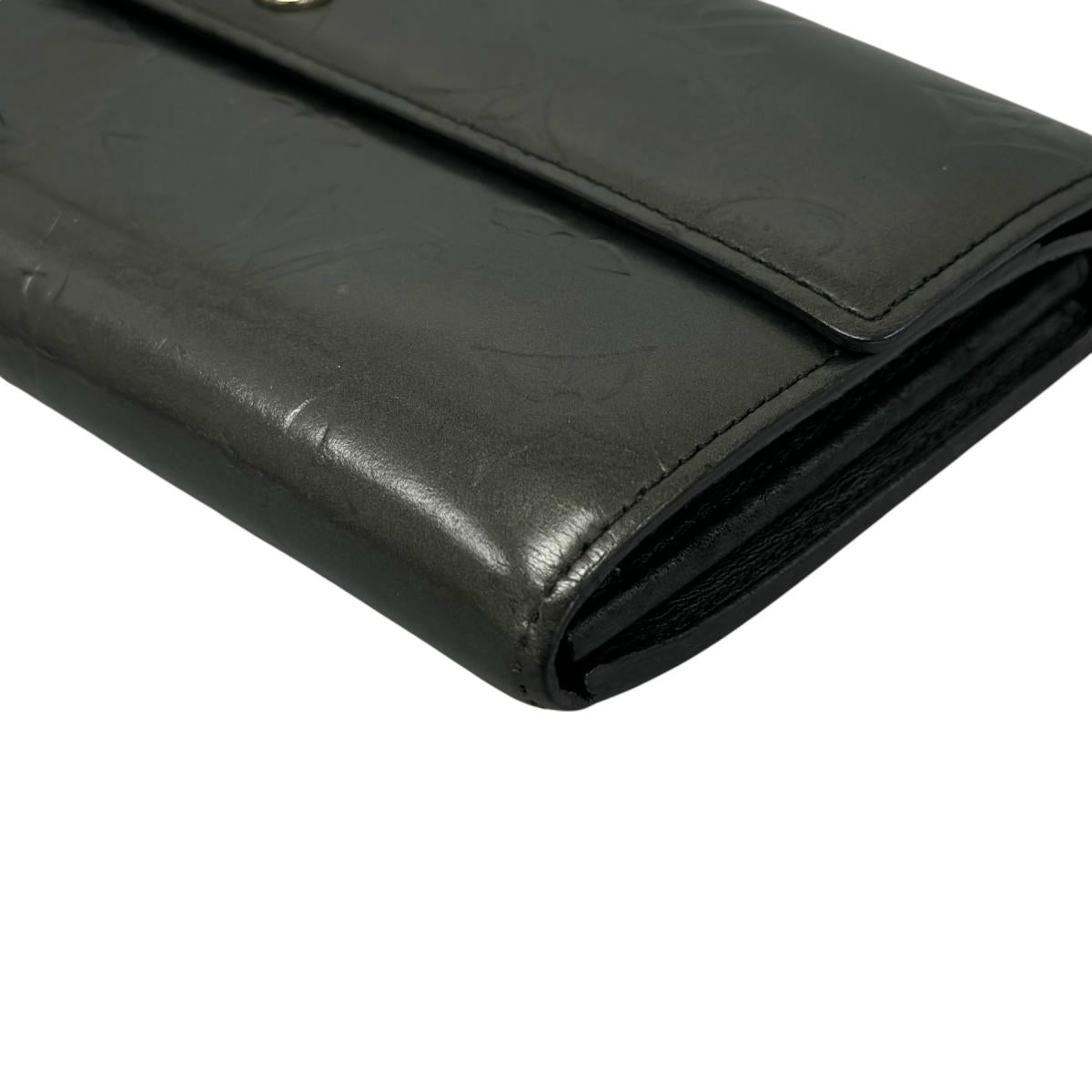 ルイヴィトン LOUIS VUITTON 長財布
 ラウンドファスナー モノグラム ジッピーウォレット モノグラムヴェルニ M65102 グリーン LV
 【SS】
 【中古】