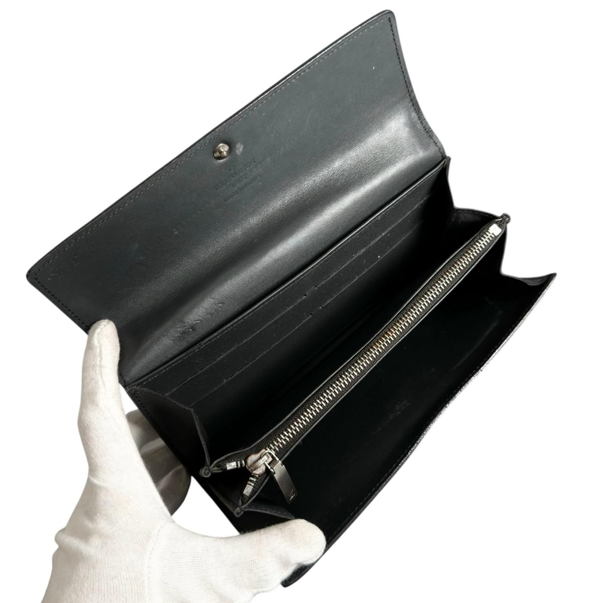 ルイヴィトン LOUIS VUITTON 長財布
 ラウンドファスナー モノグラム ジッピーウォレット モノグラムヴェルニ M65102 グリーン LV
 【SS】
 【中古】