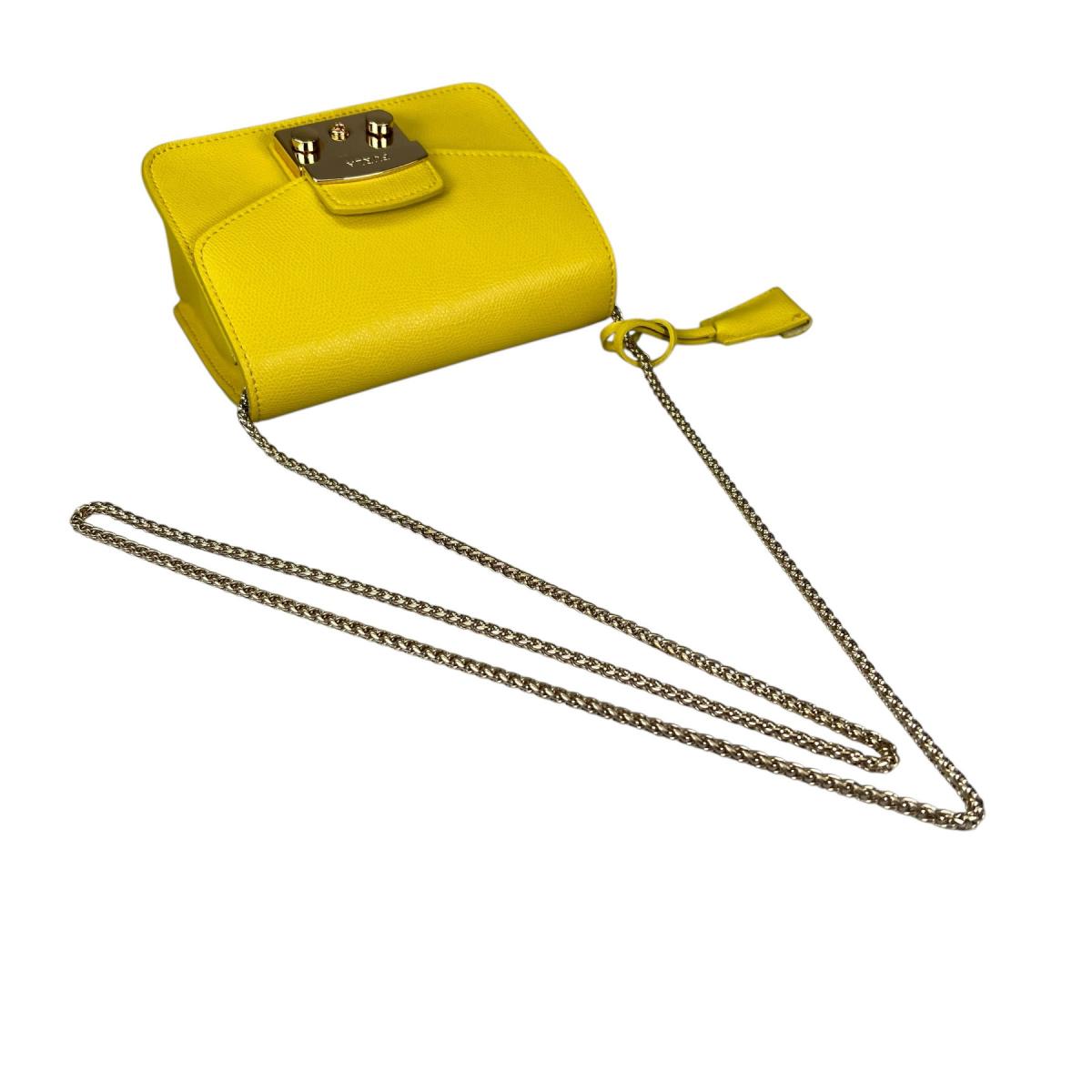 フルラ Furla ショルダーバッグ
 チェーンショルダーバッグ ゴールド金具 メトロポリス レザー イエロー 【SS】
 【中古】