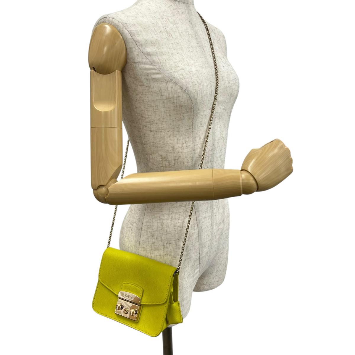フルラ Furla ショルダーバッグ
 チェーンショルダーバッグ ゴールド金具 メトロポリス レザー イエロー 【SS】
 【中古】