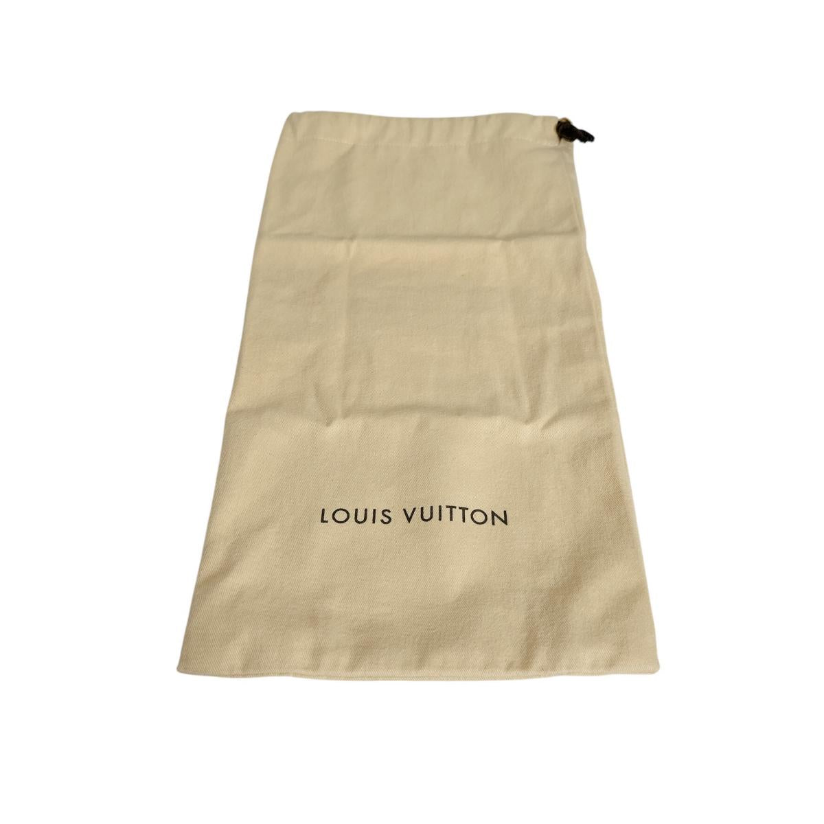 ルイヴィトン LOUIS VUITTON その他バッグ
 保存袋 巾着 38.5x20cm コットン ベージュ LV
 【SS】
 【中古】
