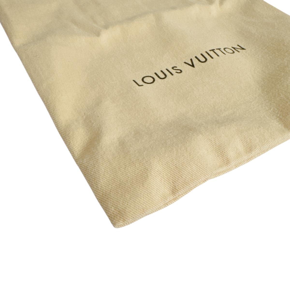 ルイヴィトン LOUIS VUITTON その他バッグ
 保存袋 巾着 38.5x20cm コットン ベージュ LV
 【SS】
 【中古】