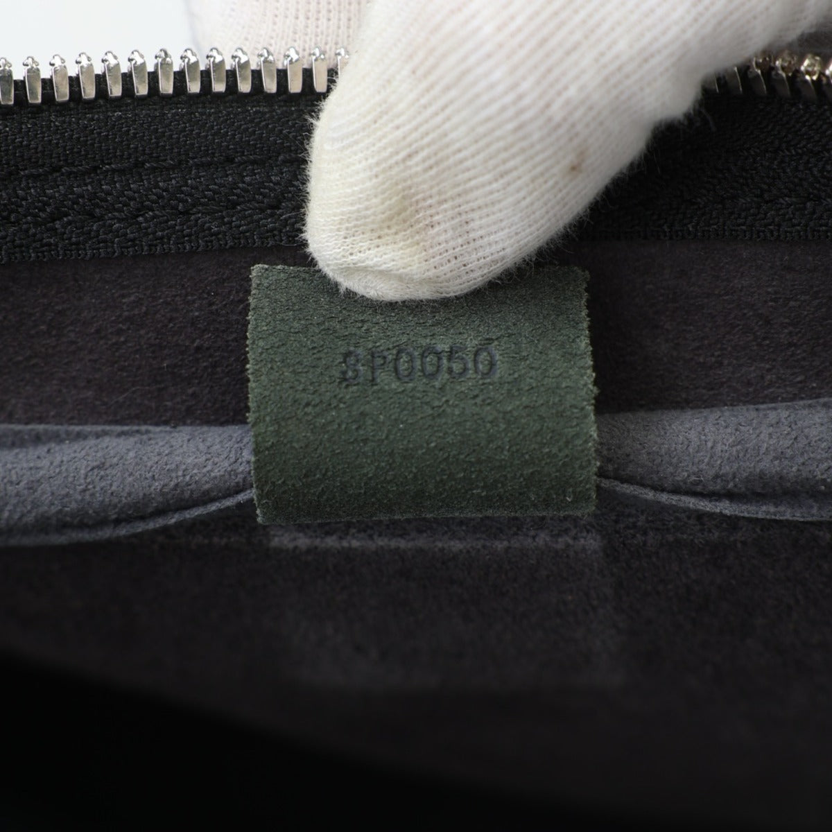 ルイヴィトン LOUIS VUITTON ボストンバッグ
 ショルダーバッグ タイガ ケンダルPM タイガ M30122 ブラック LV
 【SS】
 【中古】