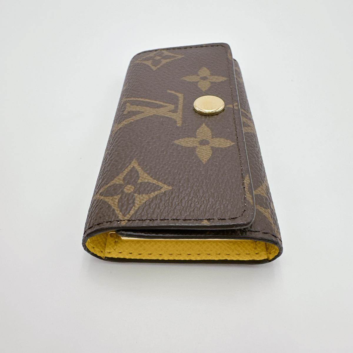 ルイヴィトン LOUIS VUITTON キーケース
 4本用キーケース モノグラム ミュルティクレ4 モノグラムキャンバス M81938 ブラウン LV
 【SS】
 【中古】