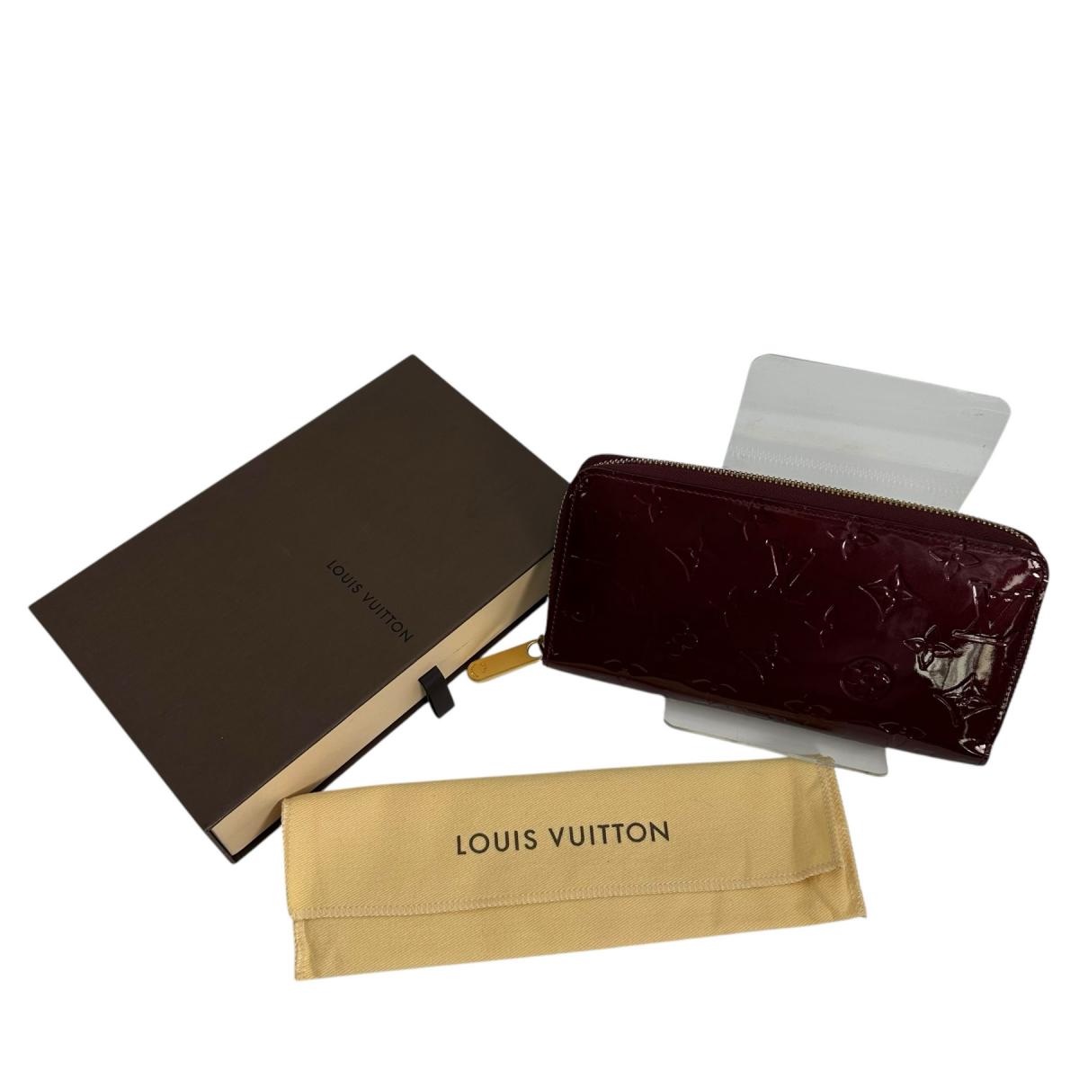 ルイヴィトン LOUIS VUITTON 長財布
 ラウンドファスナー モノグラム ジッピーウォレット モノグラムヴェルニ M61379 マゼンタ LV
 【SS】
 【中古】