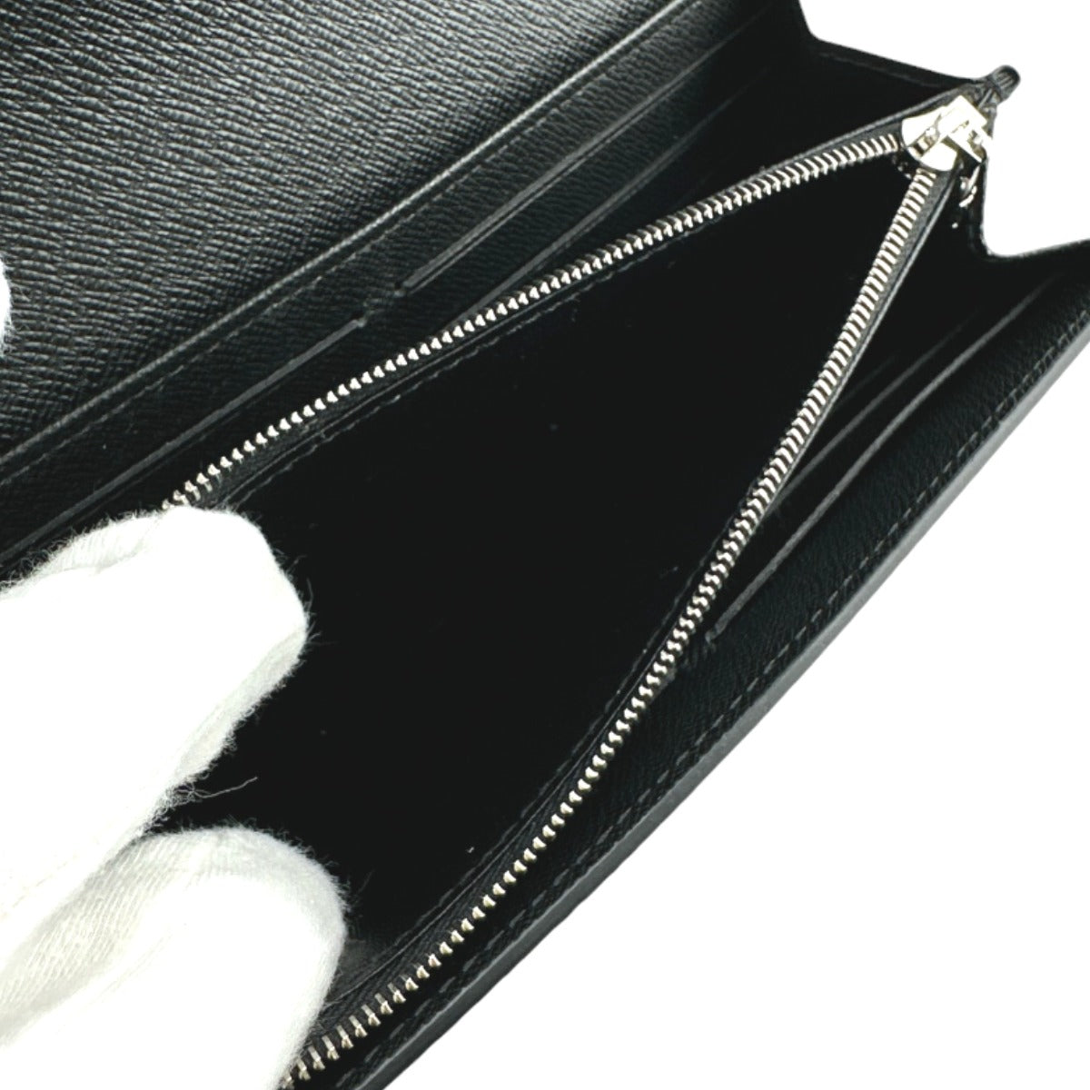 ルイヴィトン LOUIS VUITTON 長財布
 ファスナー付き小銭入れ エピ ポルトフォイユ・ツイスト エピレザー M68309 ノワール LV
 【SS】
 【中古】