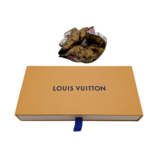 ルイヴィトン LOUIS VUITTON その他小物
 シュシュ モノグラム タイルズ シルク M78265 ブラウン LV
 【SS】
 【中古】