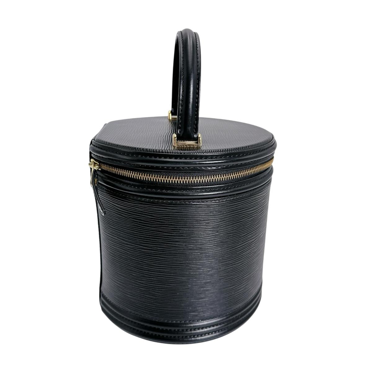 ルイヴィトン LOUIS VUITTON ハンドバッグ
 ハンドバッグ エピ カンヌ エピレザー M48032 ブラック LV
 【SS】
 【中古】