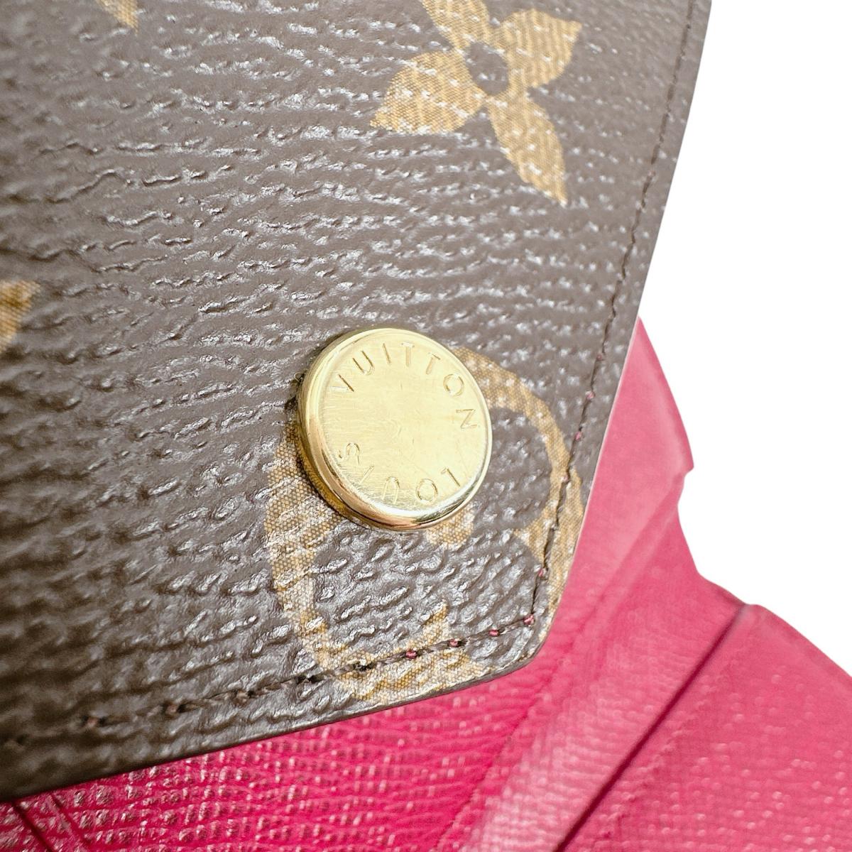 ルイヴィトン LOUIS VUITTON 二つ折り財布
 二つ折り財布 モノグラムリバース ポルトフォイユ・ヴィクトリーヌ モノグラムキャンバス M81557 ブラウン LV
 【SS】
 【中古】