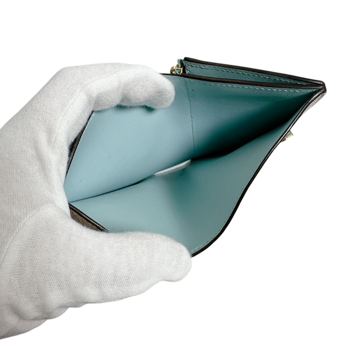ルイヴィトン LOUIS VUITTON 二つ折り財布
 二つ折り財布 トリヨンレザー ヴェルティカルウォレットコンパクト レザー M82198 ベージュ LV
 【SS】
 【中古】
