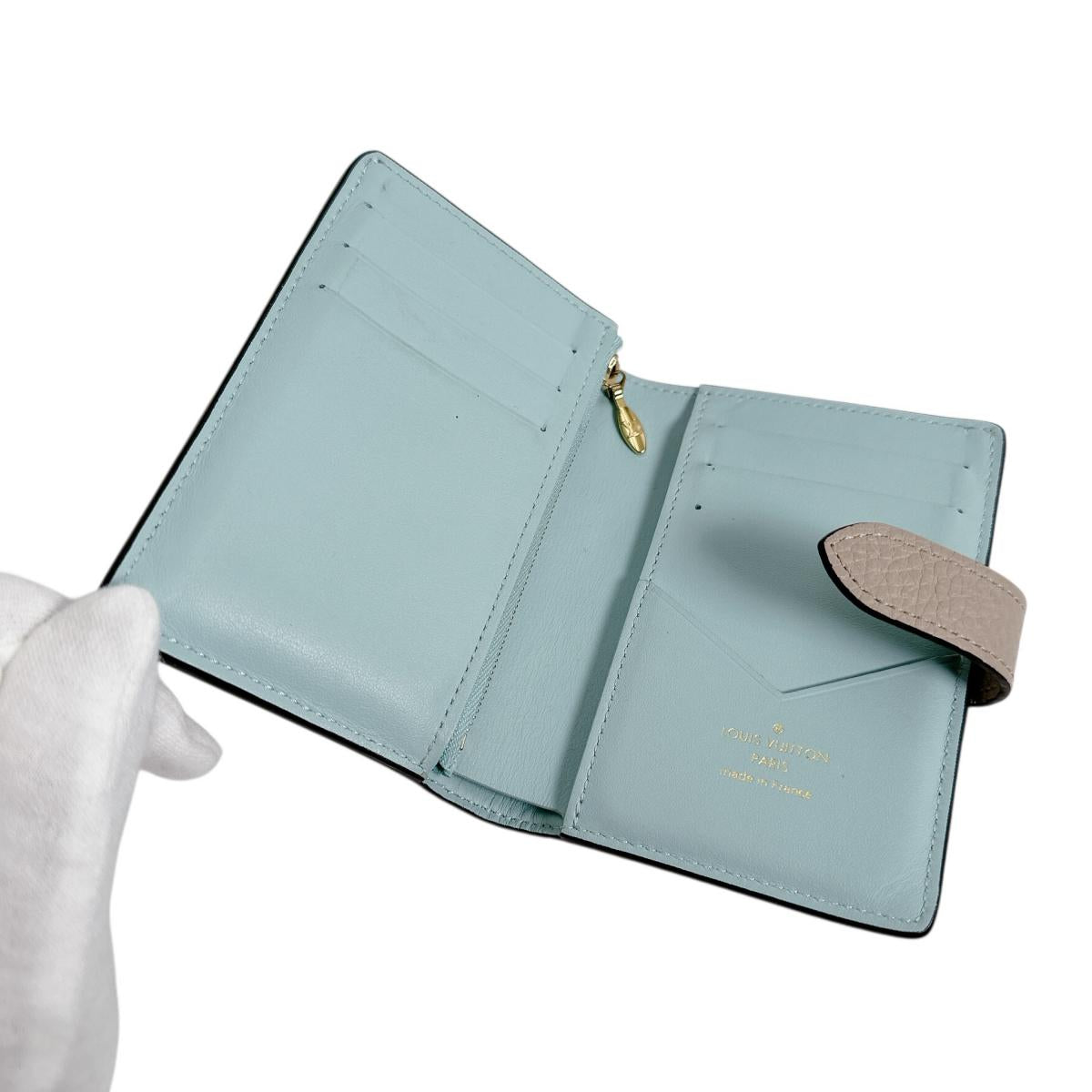 ルイヴィトン LOUIS VUITTON 二つ折り財布
 二つ折り財布 トリヨンレザー ヴェルティカルウォレットコンパクト レザー M82198 ベージュ LV
 【SS】
 【中古】