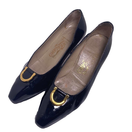 Salvatore Ferragamo Pumps
 Enamel 5 1/2 C Black [SS]
 【second hand】 