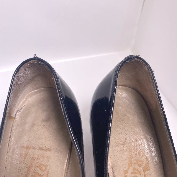 Salvatore Ferragamo Pumps
 Enamel 5 1/2 C Black [SS]
 【second hand】 